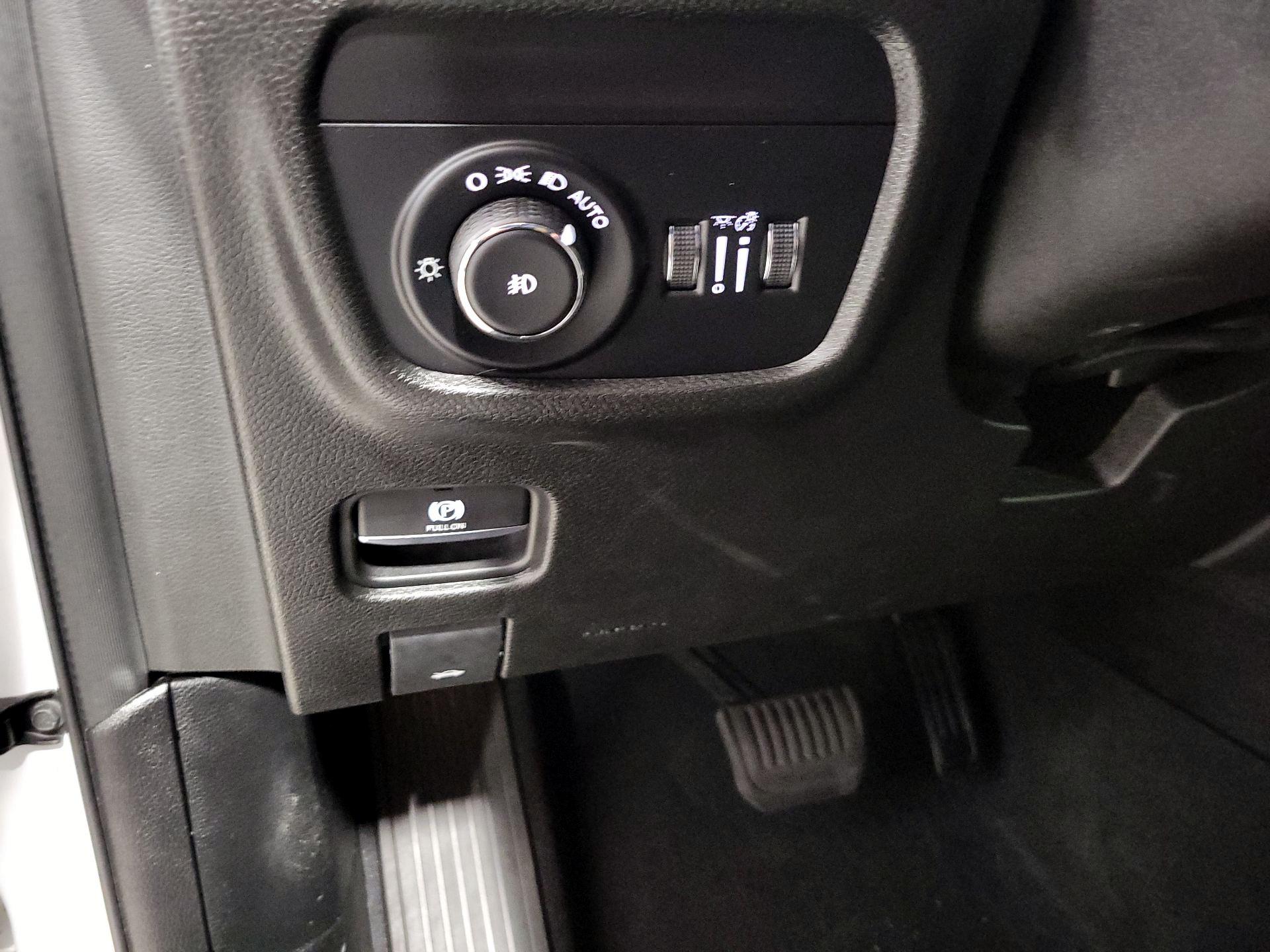 Thumbnail: 2023 Jeep Grand Cherokee - 13