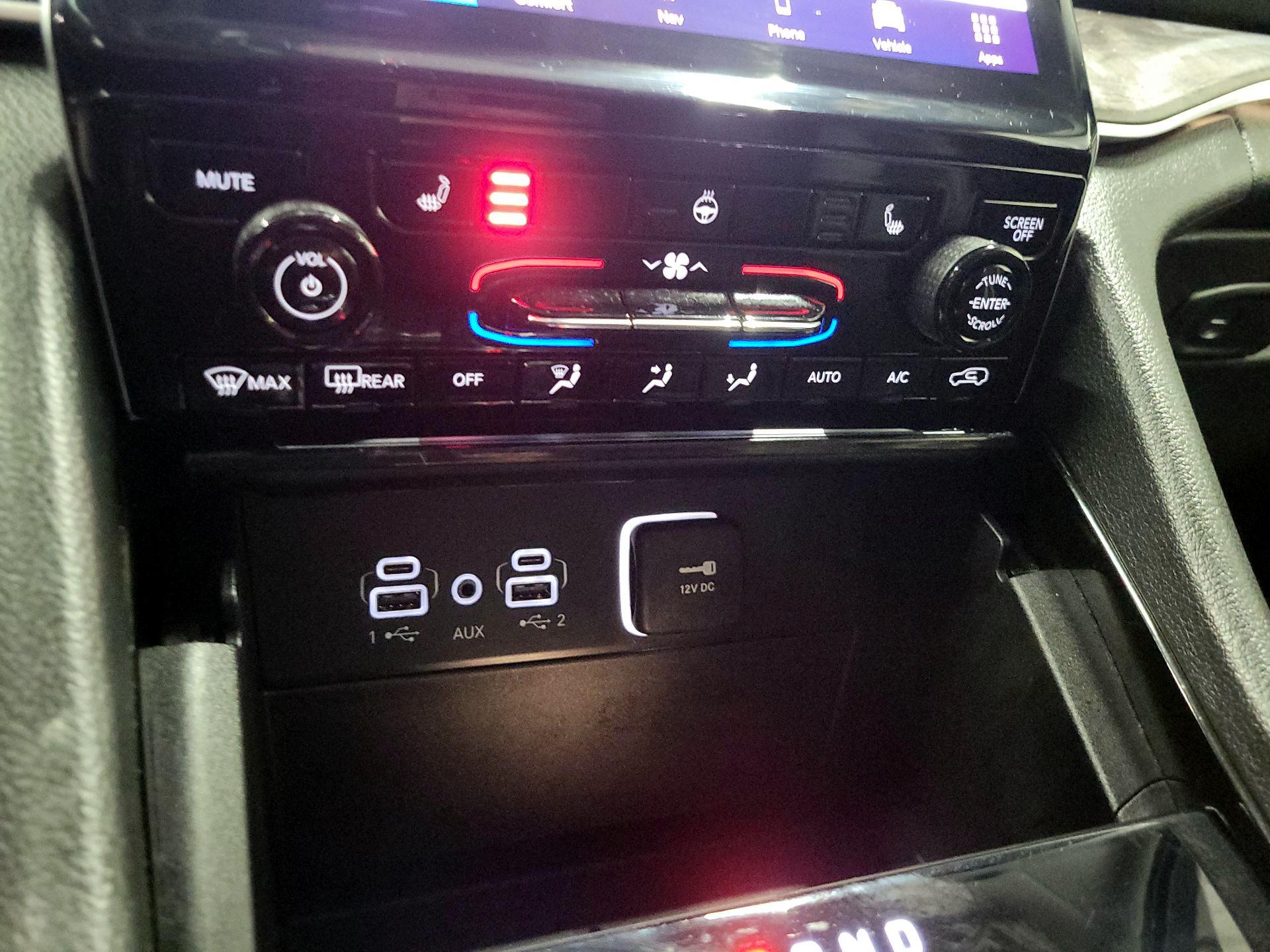 Thumbnail: 2023 Jeep Grand Cherokee - 16