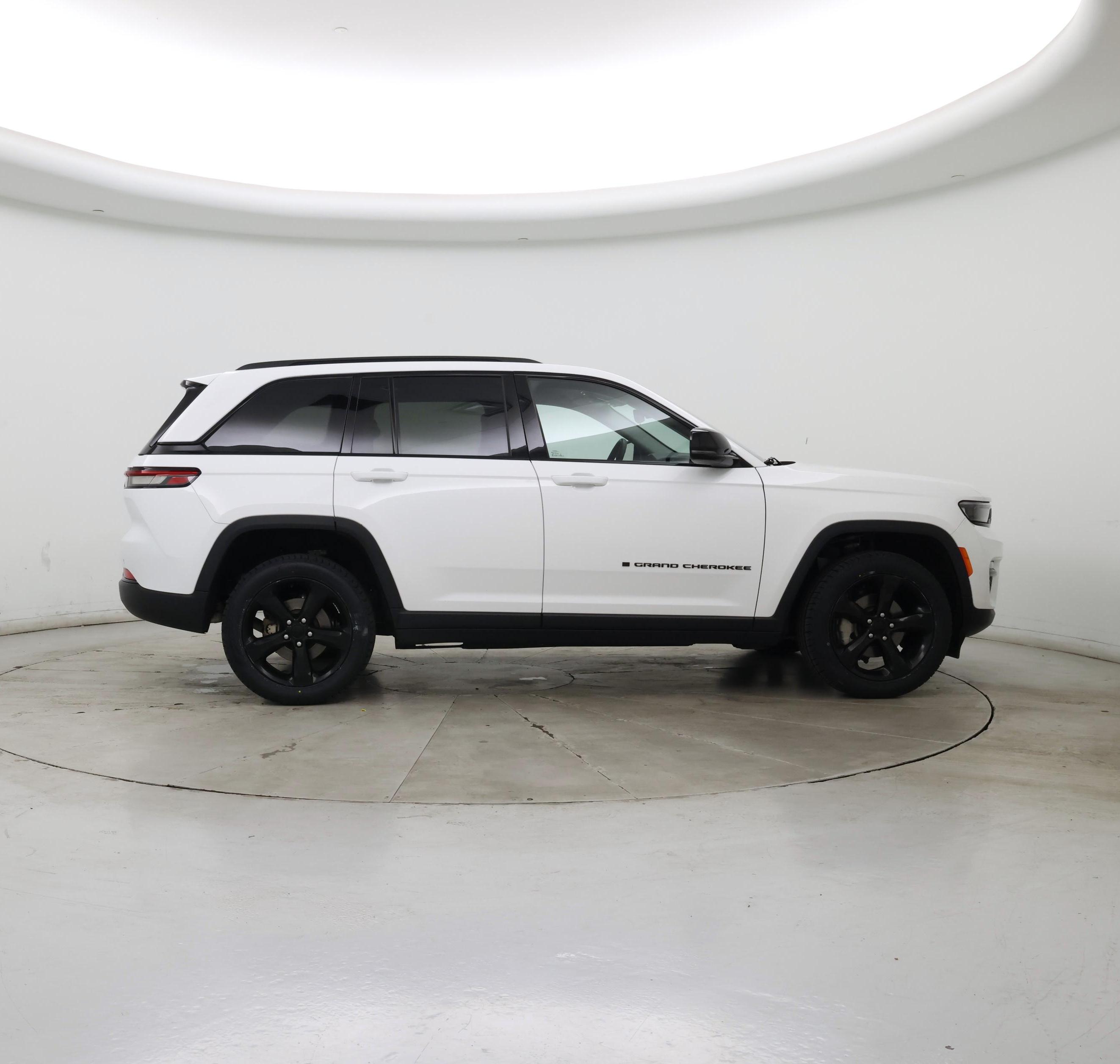 Thumbnail: 2023 Jeep Grand Cherokee - 7
