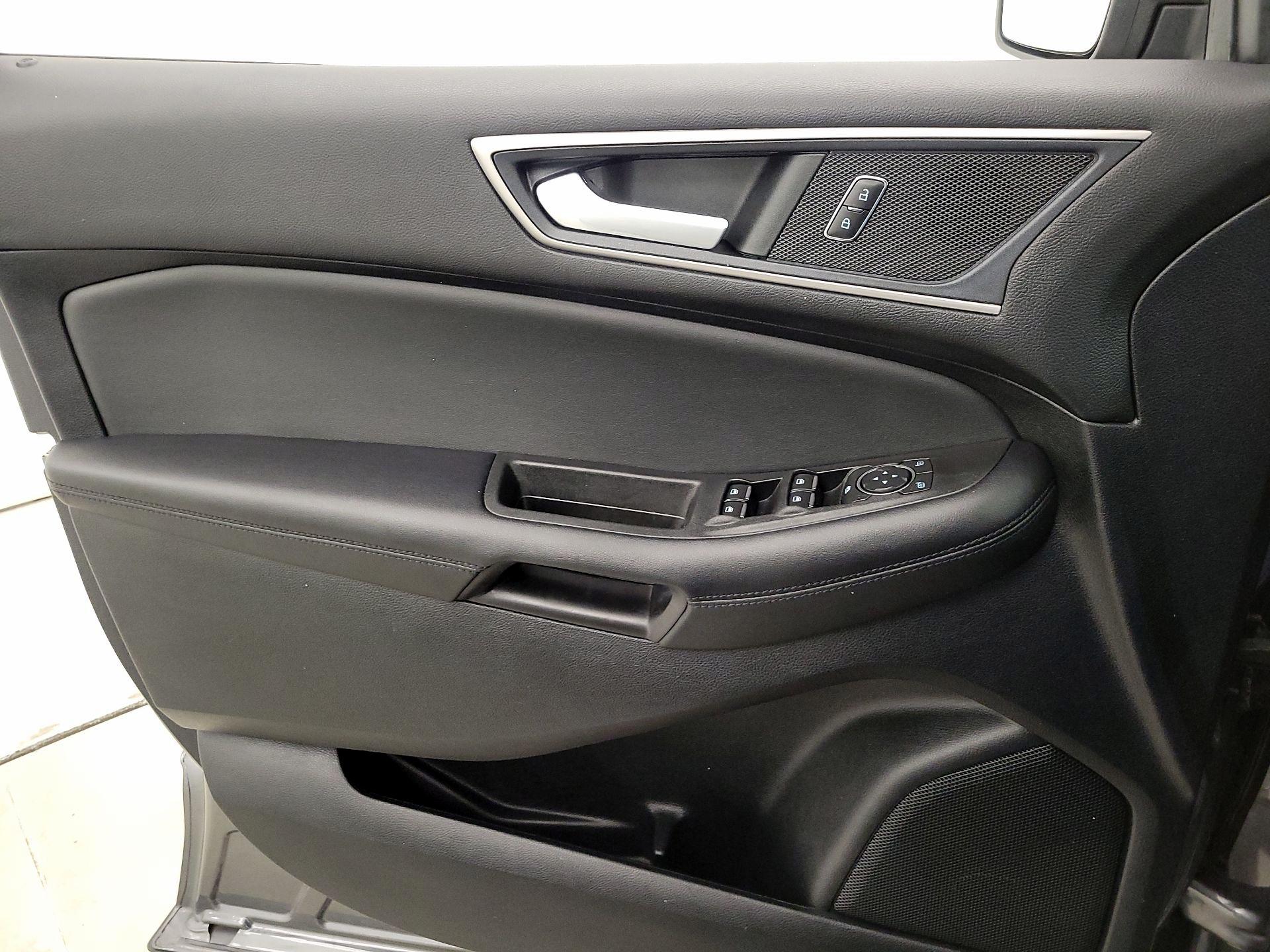 Thumbnail: 2022 Ford Edge - 12