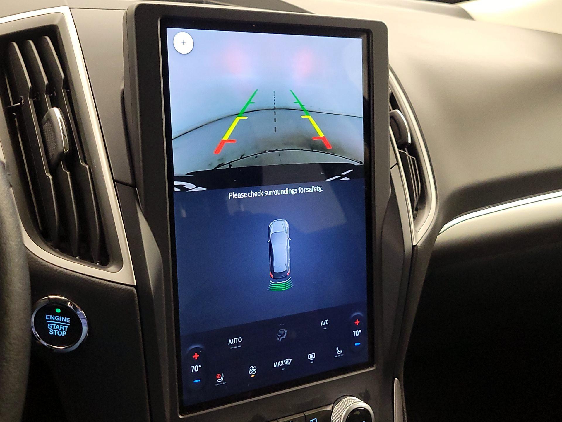 Thumbnail: 2022 Ford Edge - 14