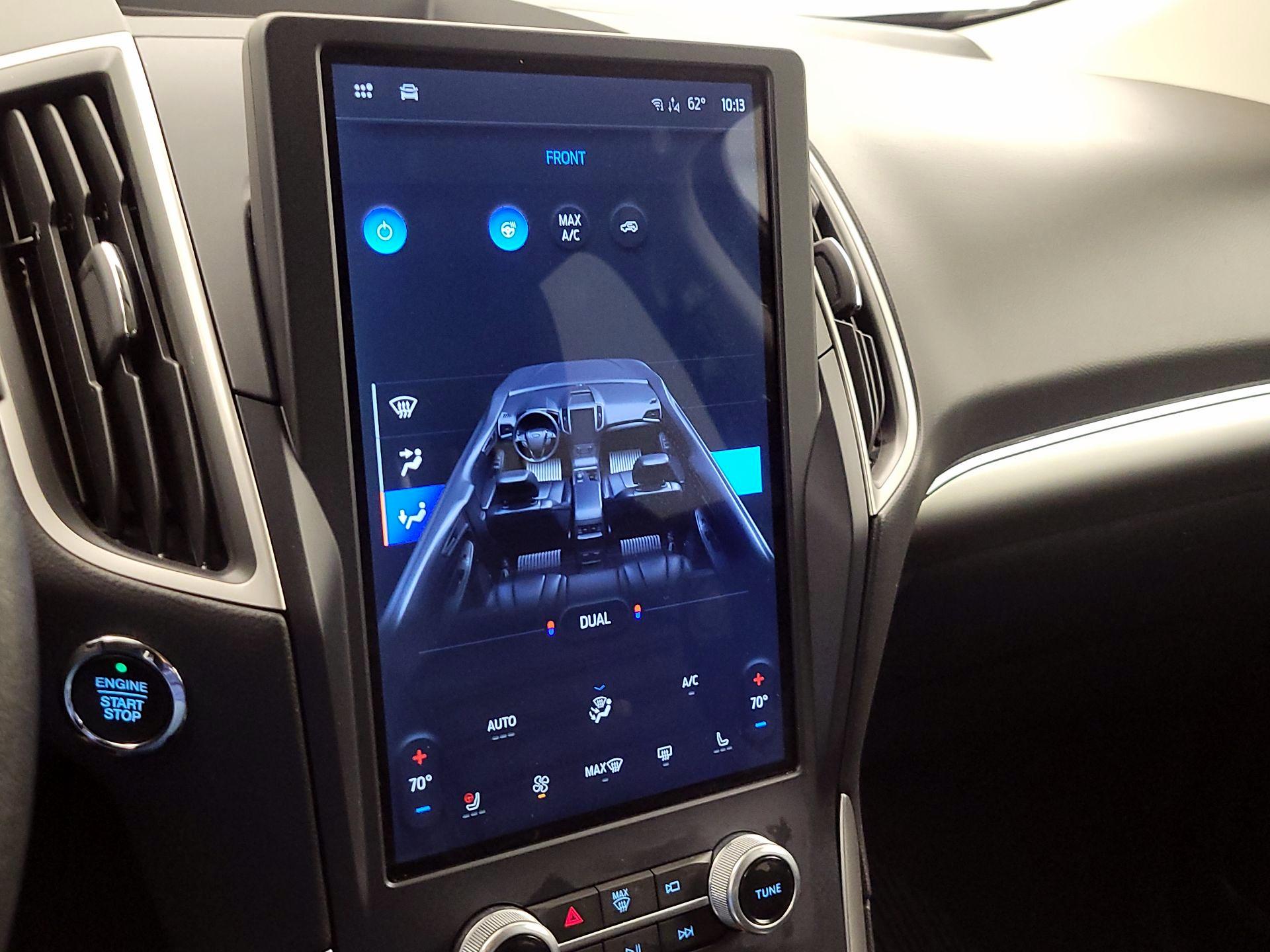 Thumbnail: 2022 Ford Edge - 16