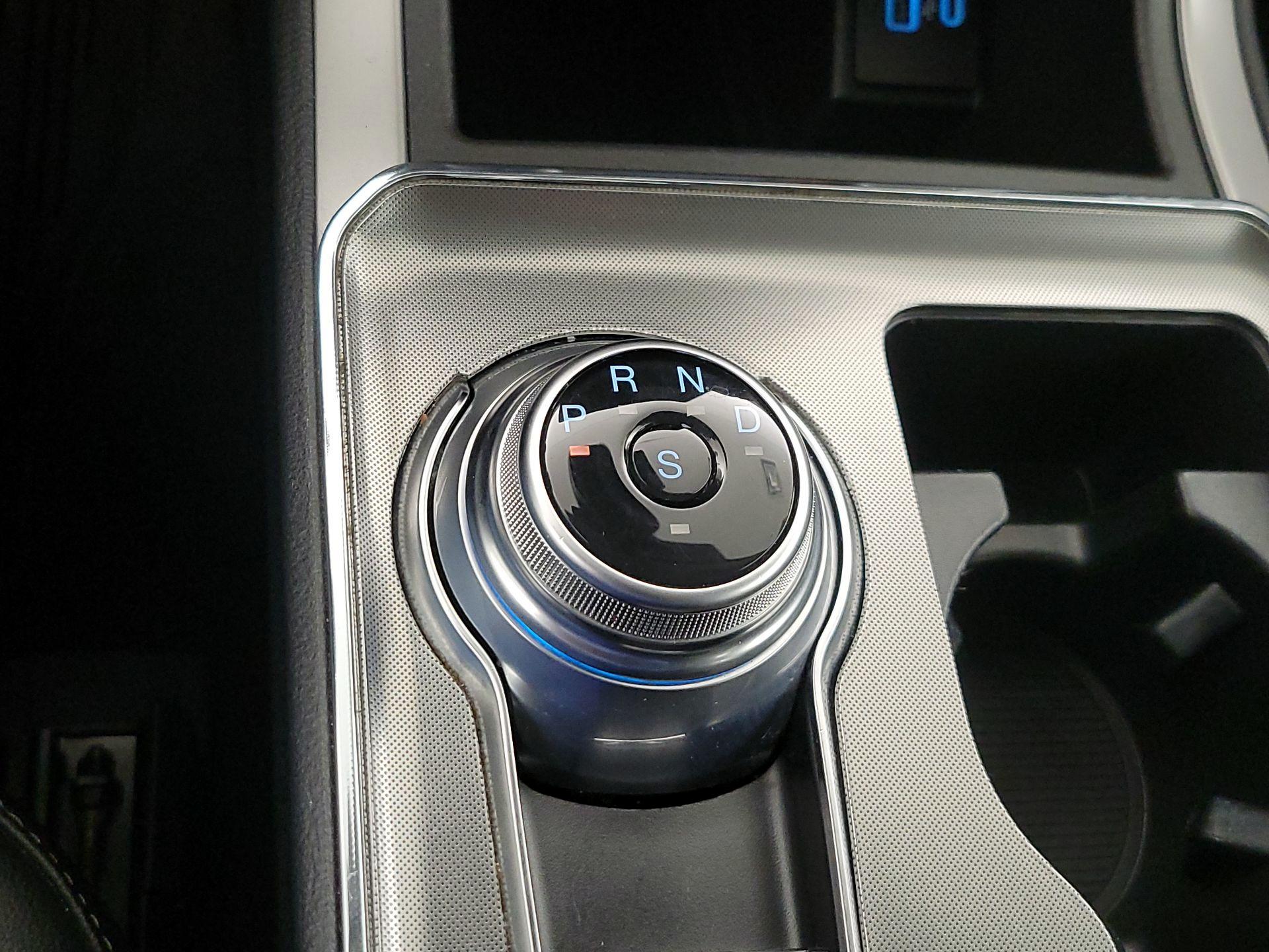 Thumbnail: 2022 Ford Edge - 17