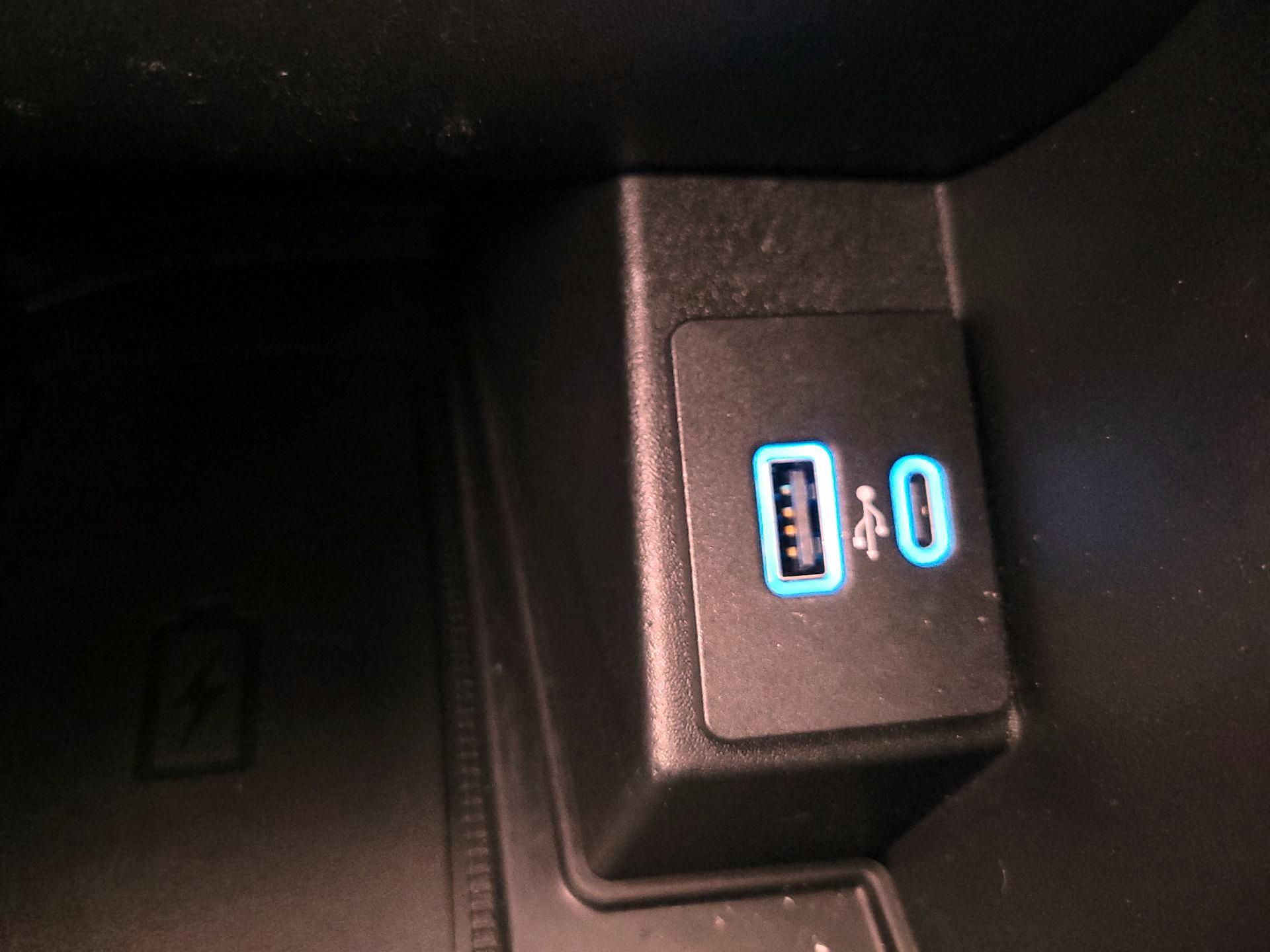 Thumbnail: 2022 Ford Edge - 18