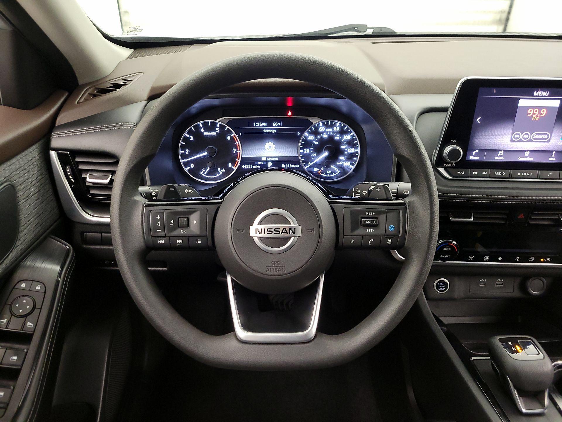 Thumbnail: 2021 Nissan Rogue - 10