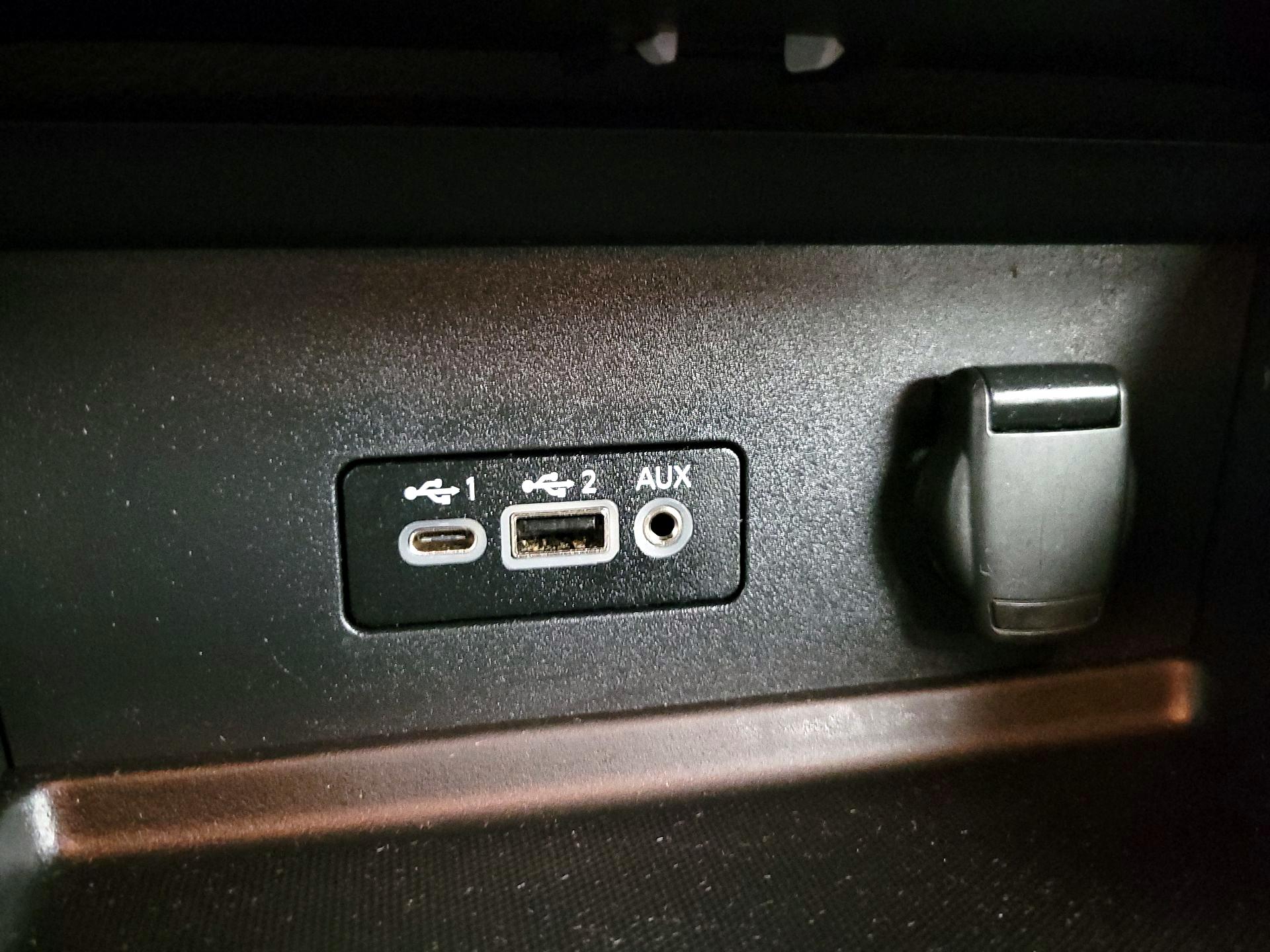 Thumbnail: 2022 Nissan Sentra - 18