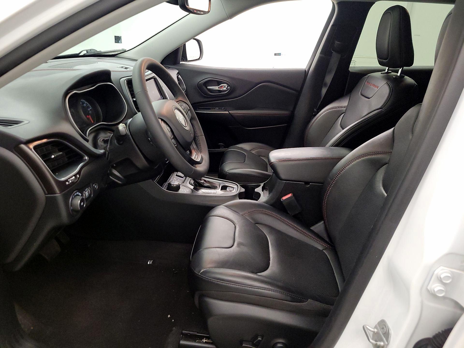 Thumbnail: 2022 Jeep Cherokee - 11