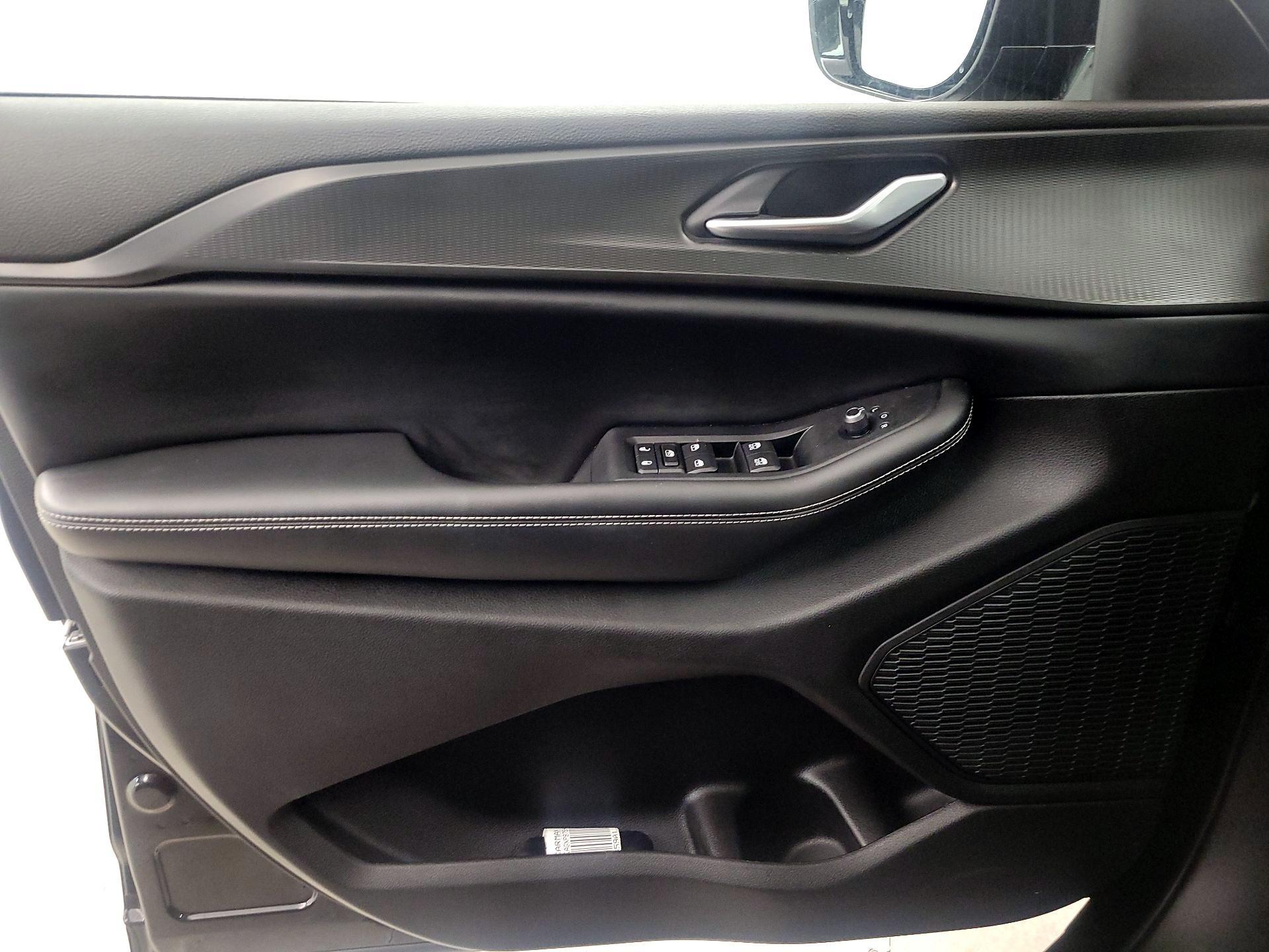 Thumbnail: 2023 Jeep Grand Cherokee L - 12