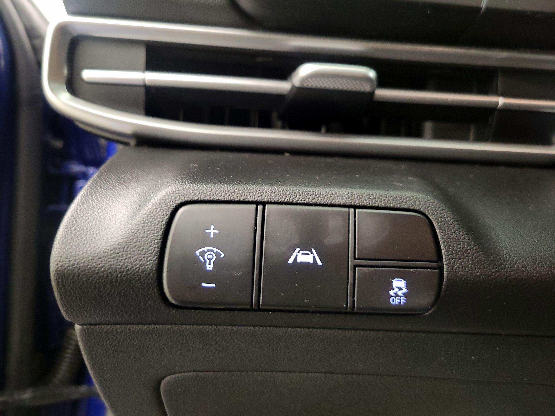 Thumbnail: 2023 Hyundai Elantra - 13