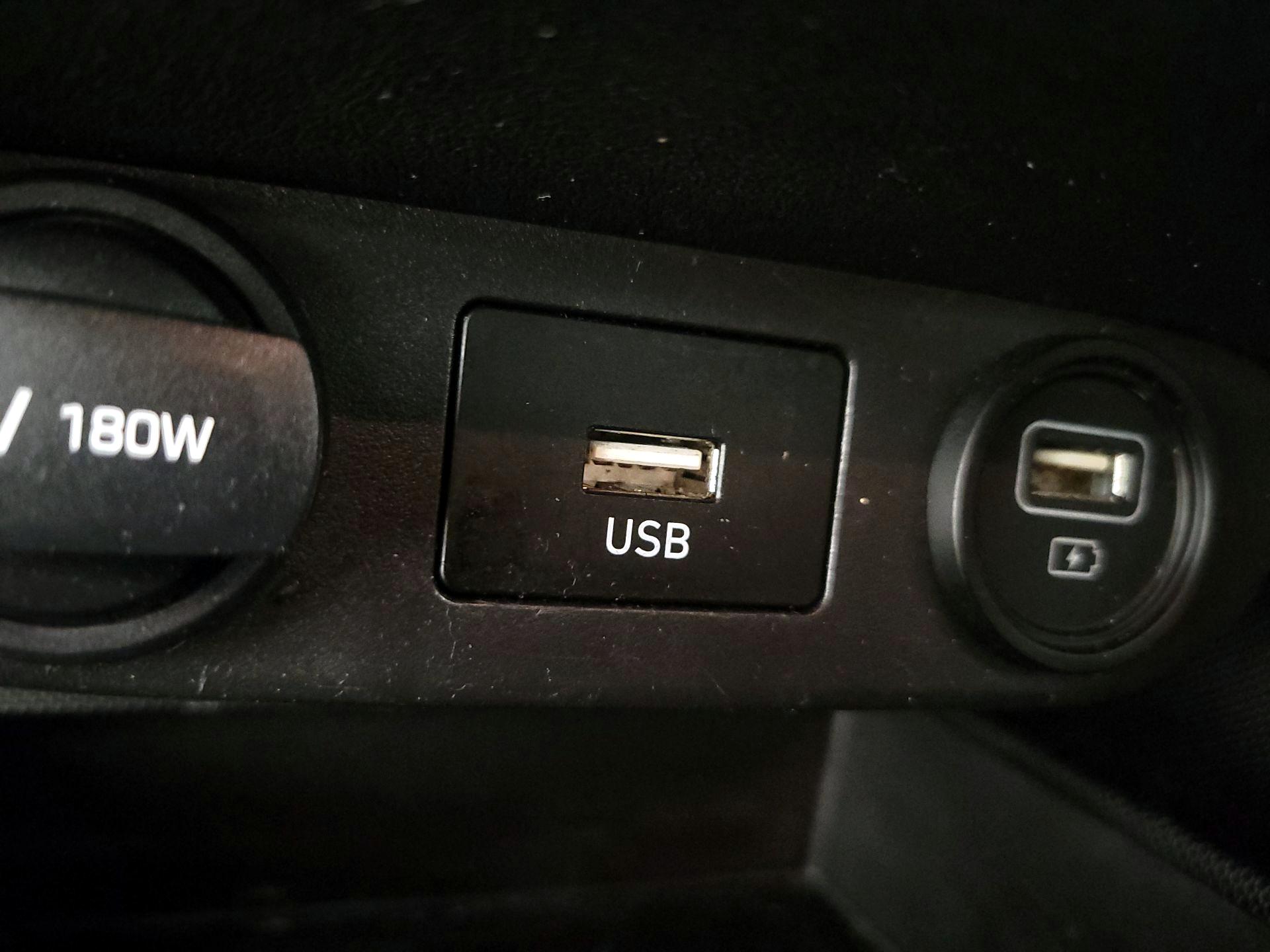 Thumbnail: 2023 Hyundai Elantra - 18