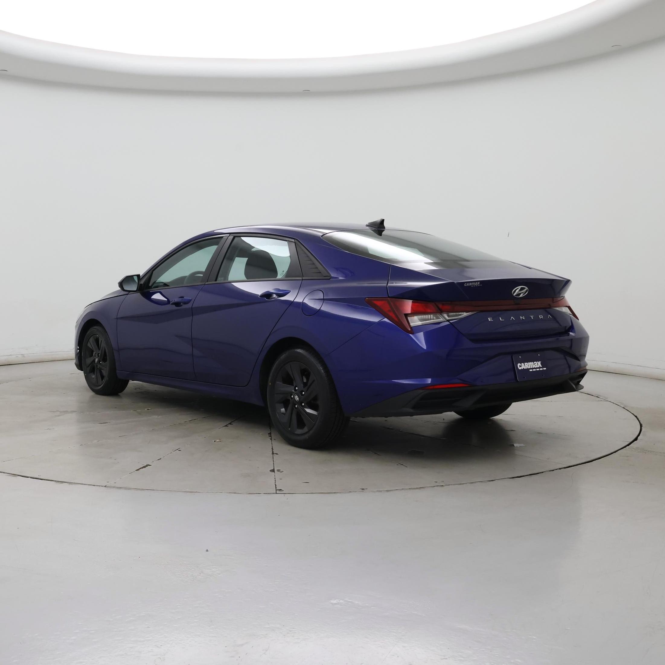 Thumbnail: 2023 Hyundai Elantra - 2