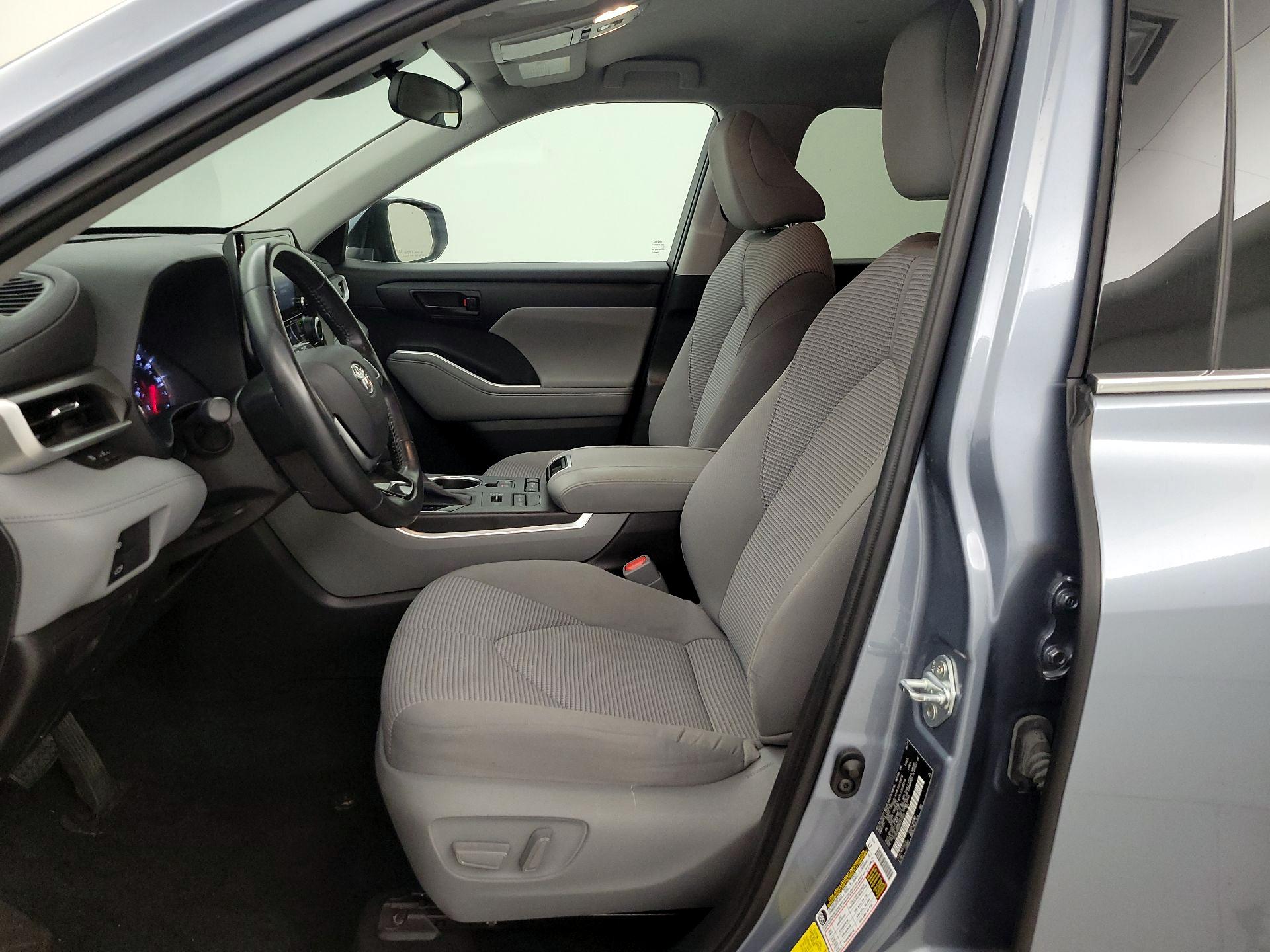 Thumbnail: 2021 Toyota Highlander - 11