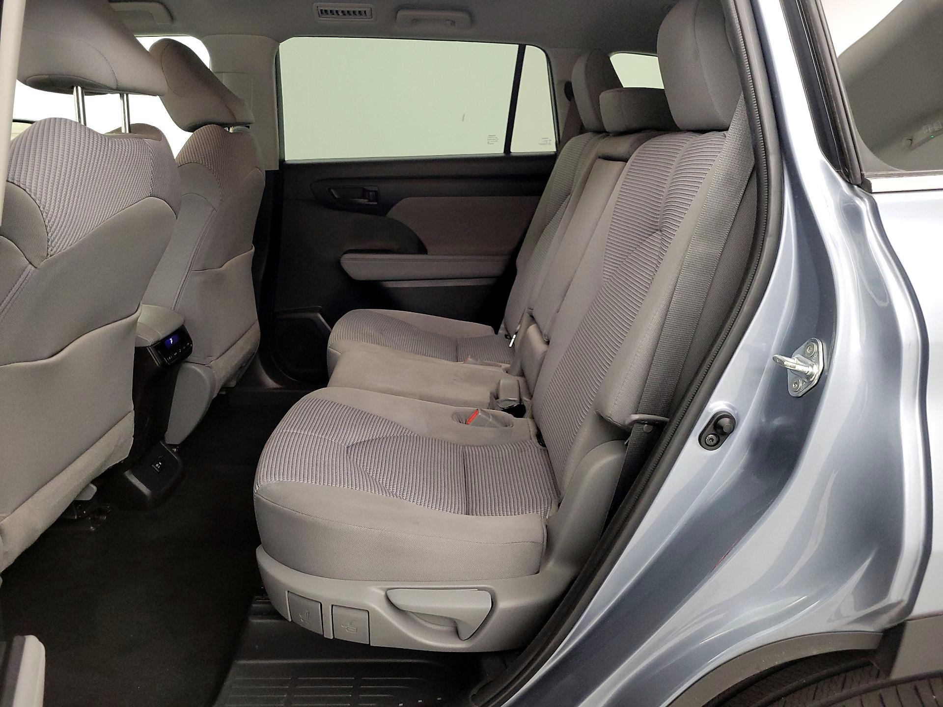 Thumbnail: 2021 Toyota Highlander - 19