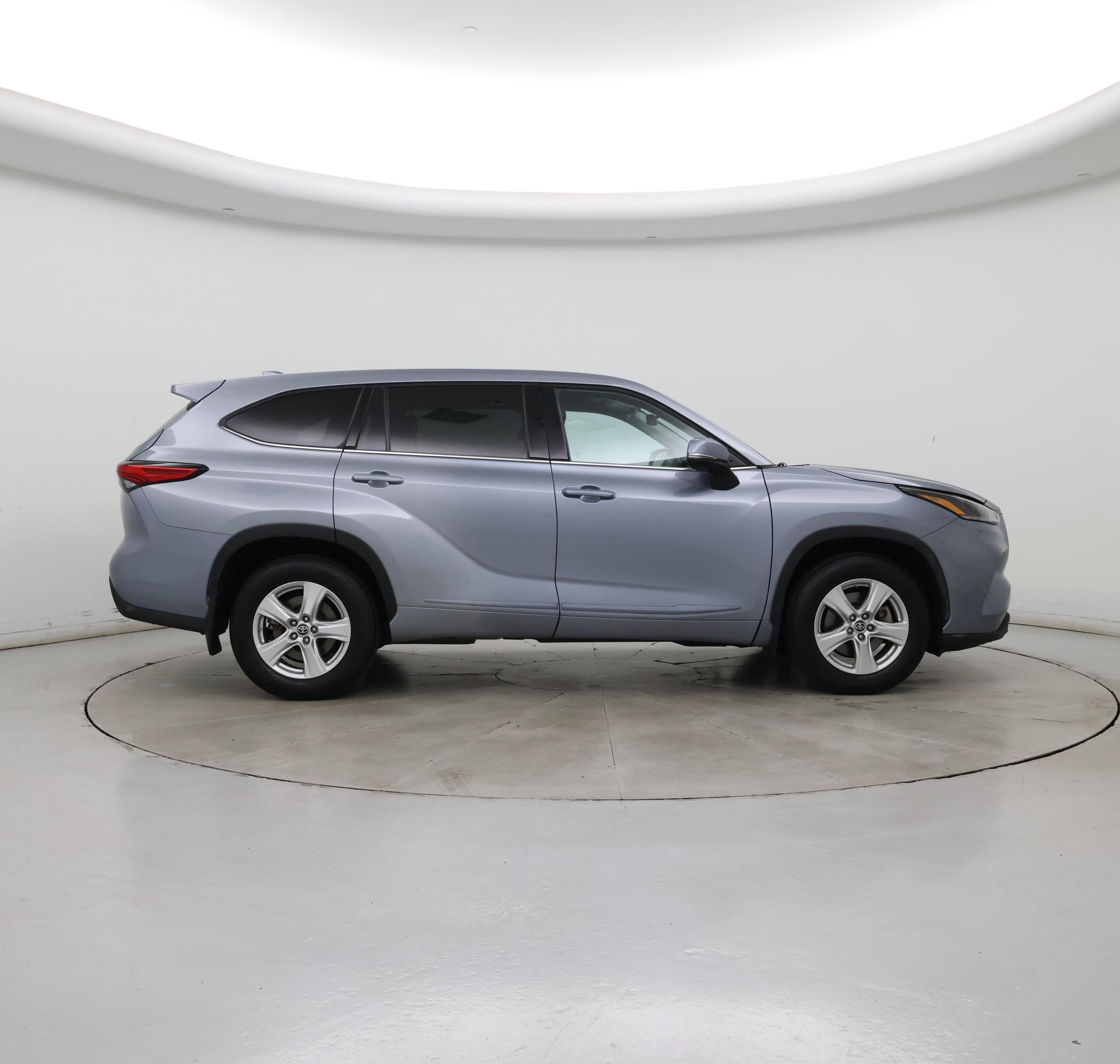 Thumbnail: 2021 Toyota Highlander - 7