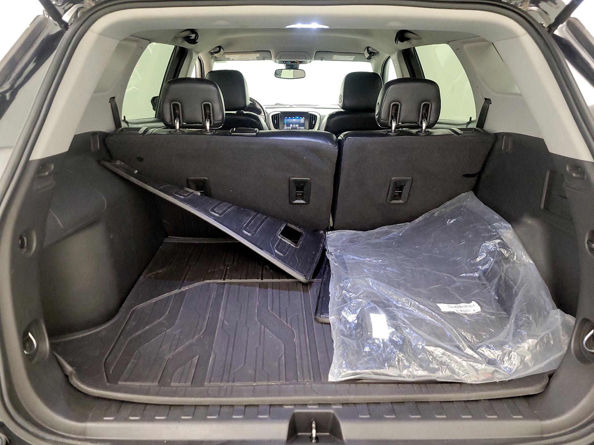 Thumbnail: 2020 GMC Terrain - 20