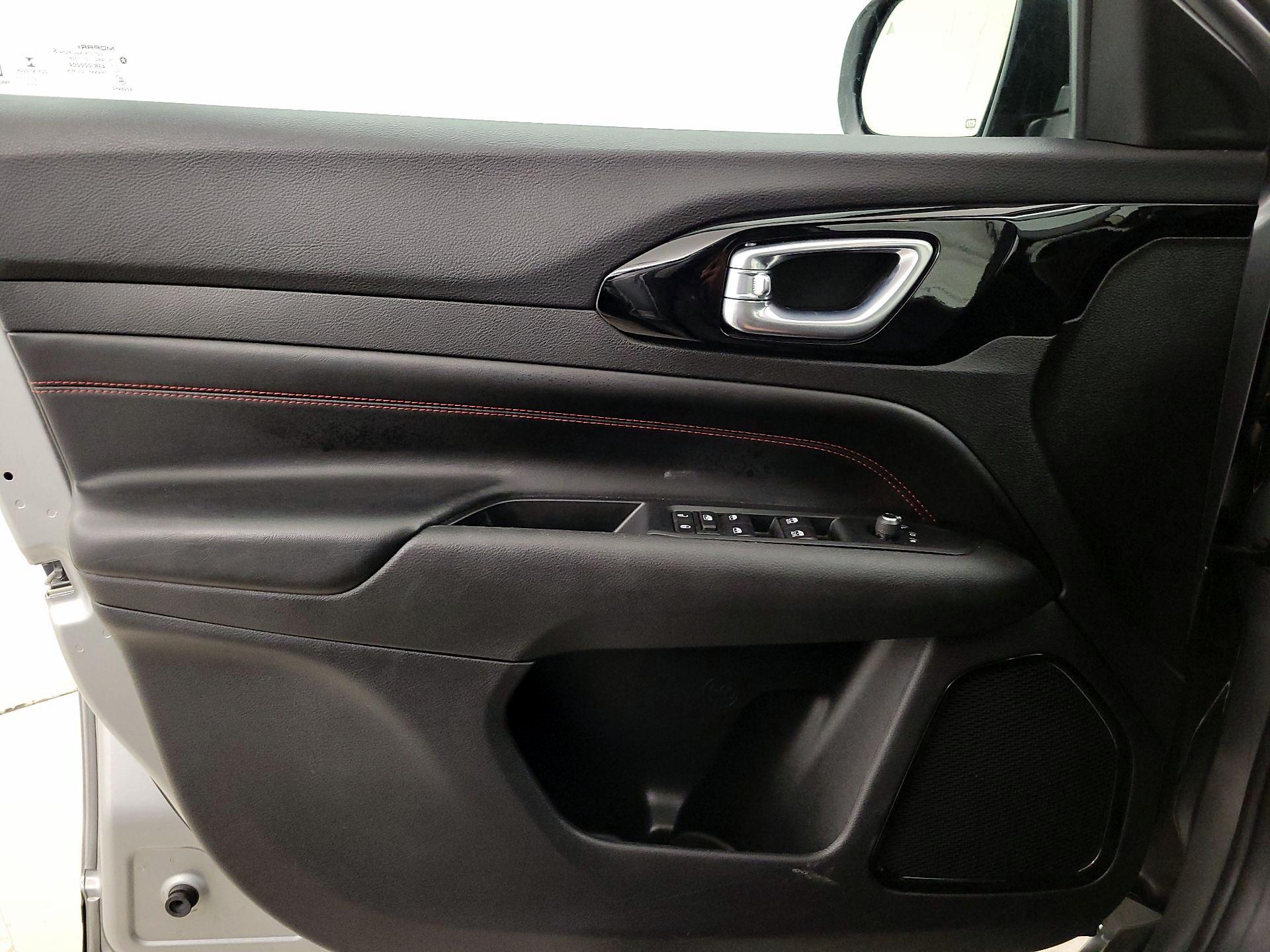 Thumbnail: 2022 Jeep Compass - 12