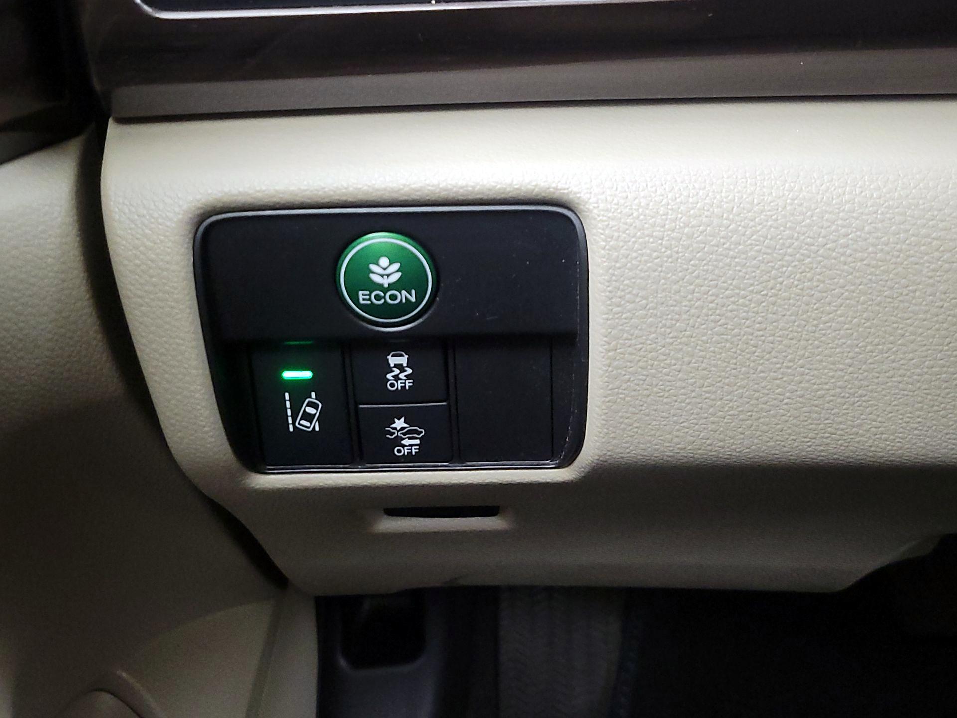 Thumbnail: 2017 Honda Accord - 13