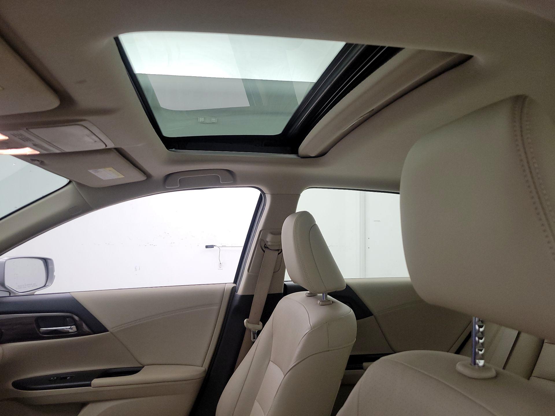 Thumbnail: 2017 Honda Accord - 19