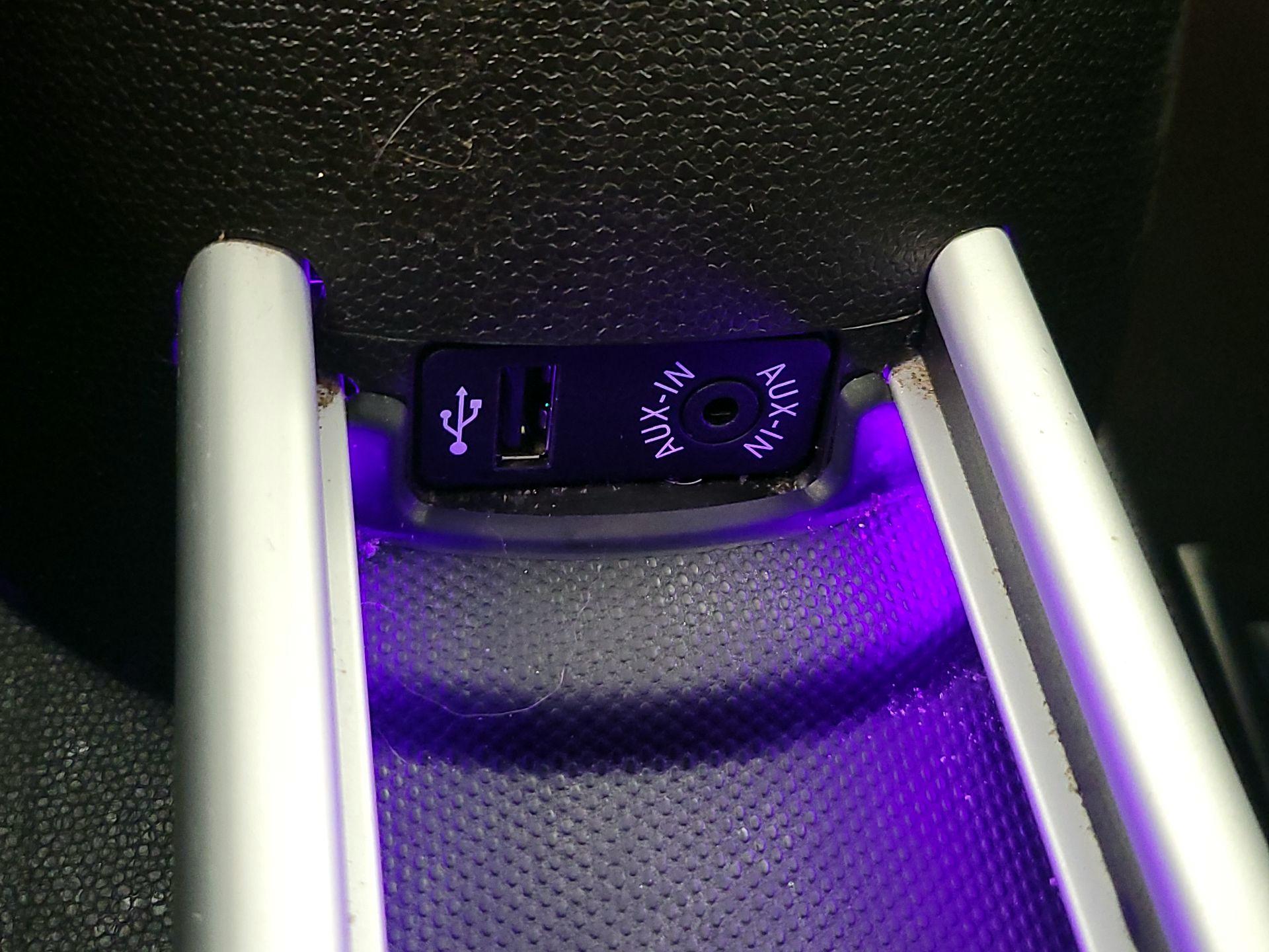 Thumbnail: 2015 MINI Cooper Countryman - 17