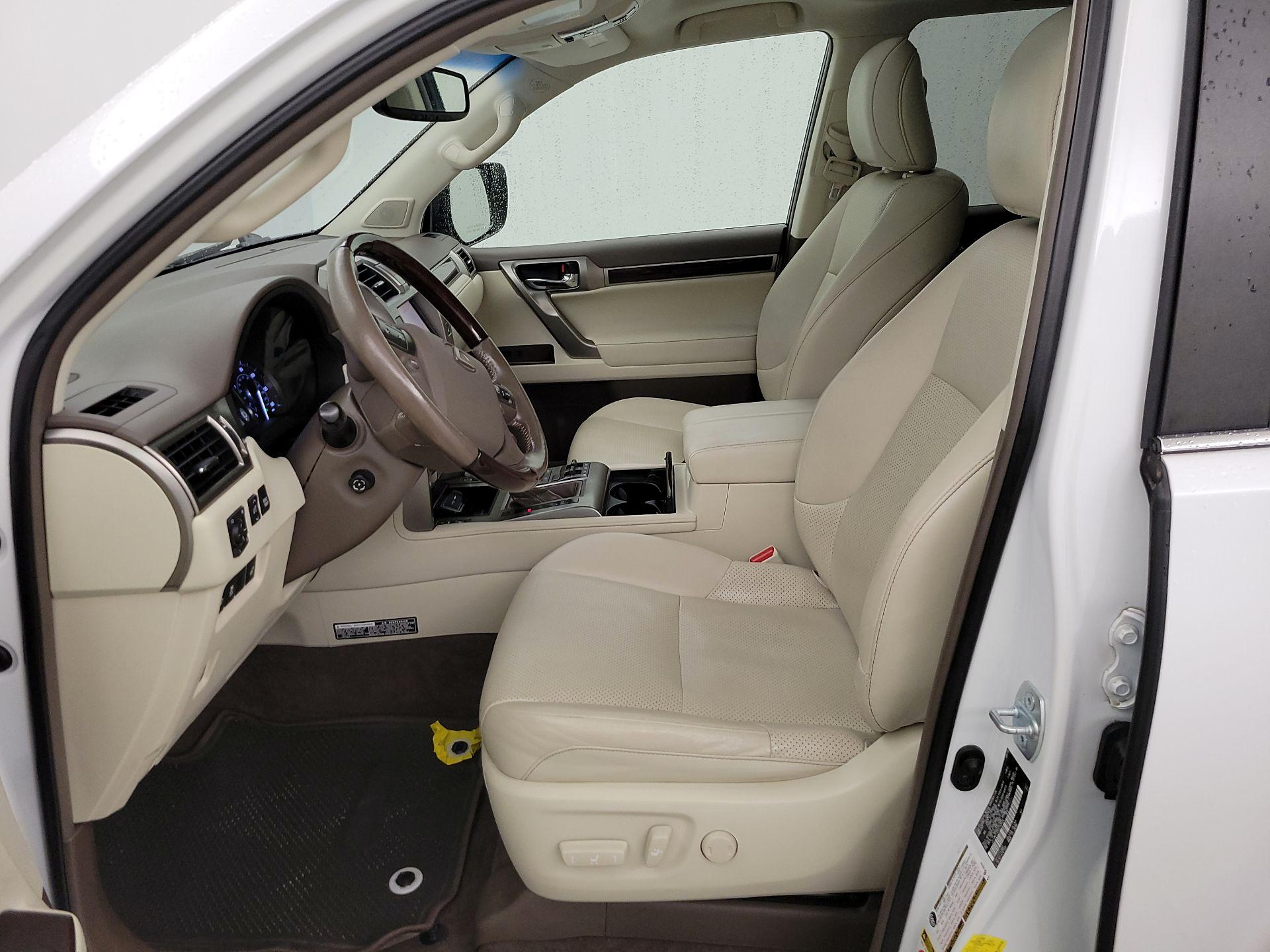 Thumbnail: 2017 Lexus GX - 11