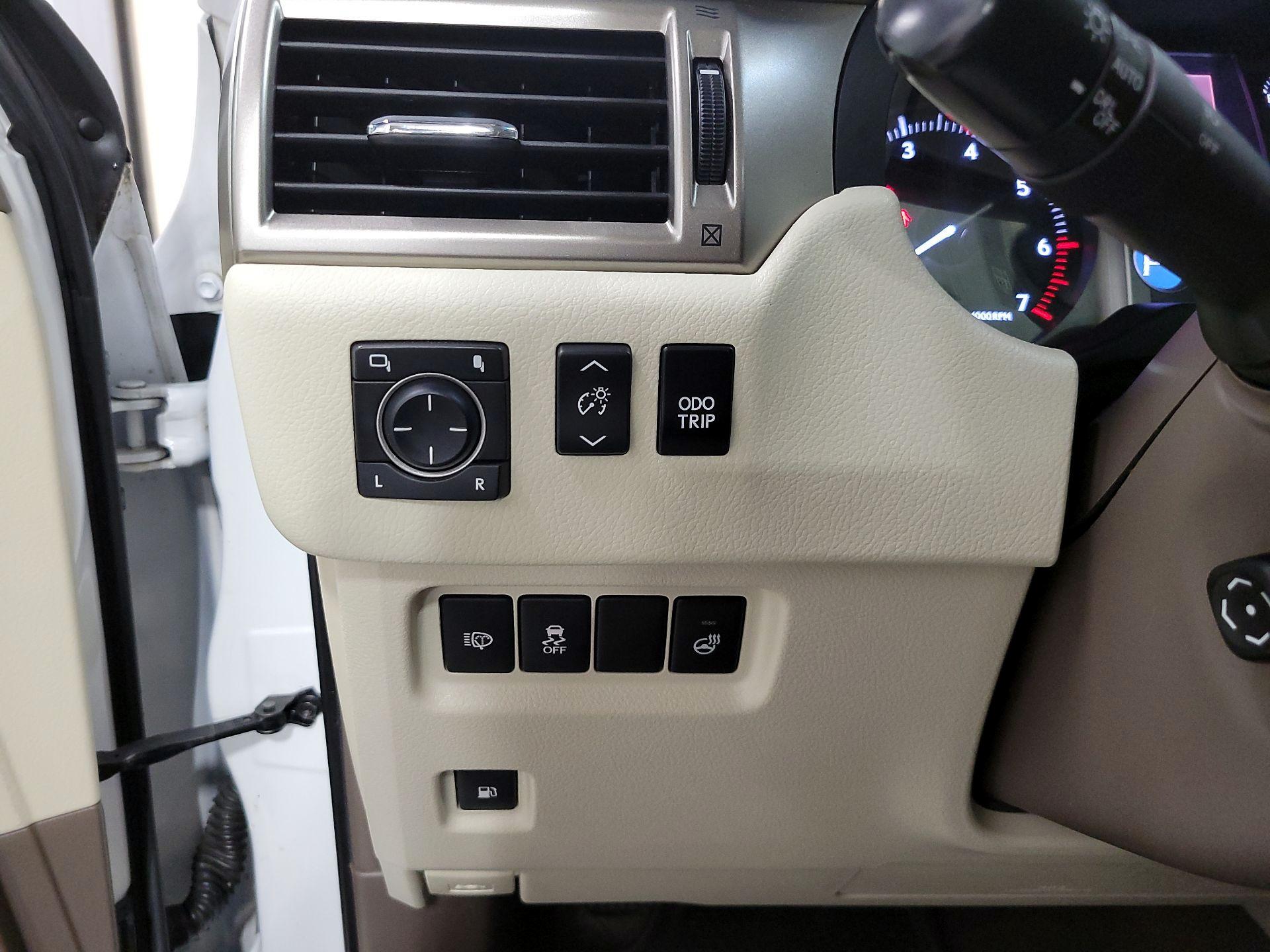 Thumbnail: 2017 Lexus GX - 13