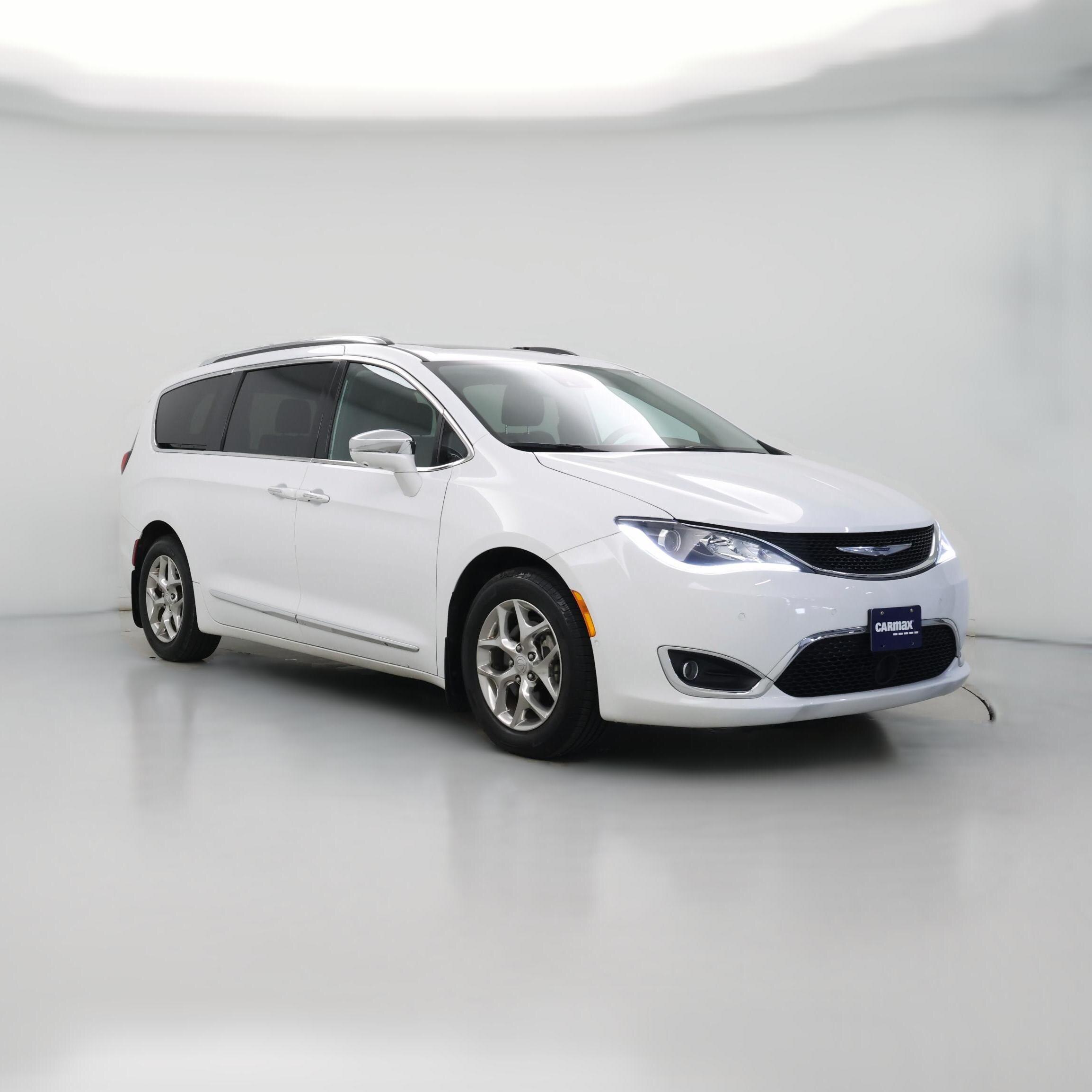 Thumbnail: 2017 Chrysler Pacifica - 1