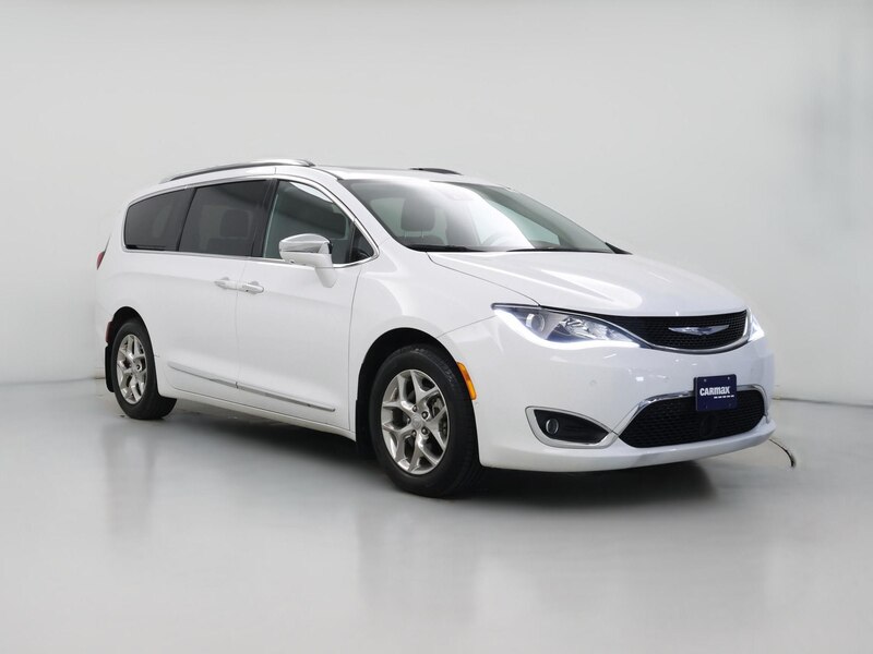 2017 Chrysler Pacifica Limited -
                  Wayne, NJ