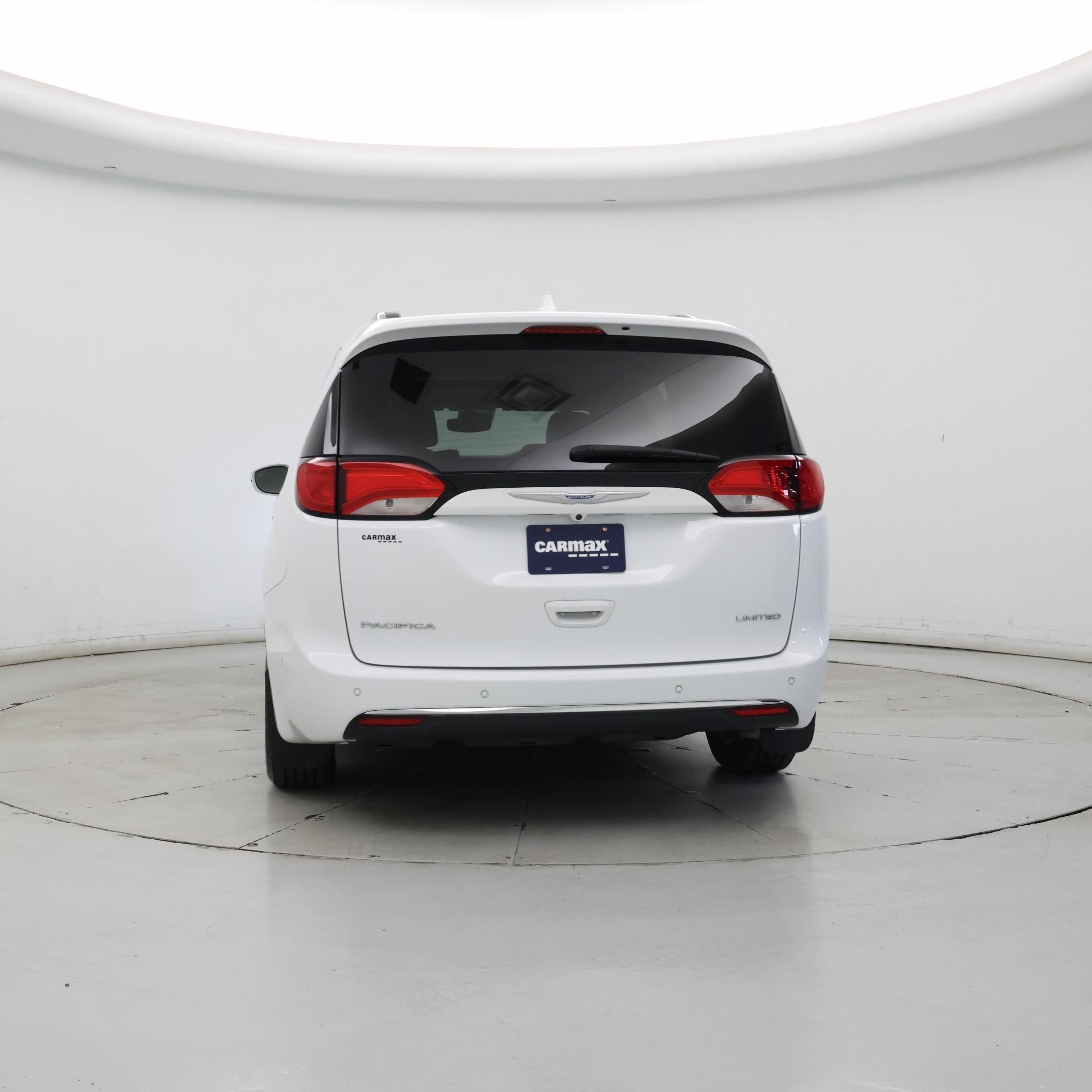 Thumbnail: 2017 Chrysler Pacifica - 6