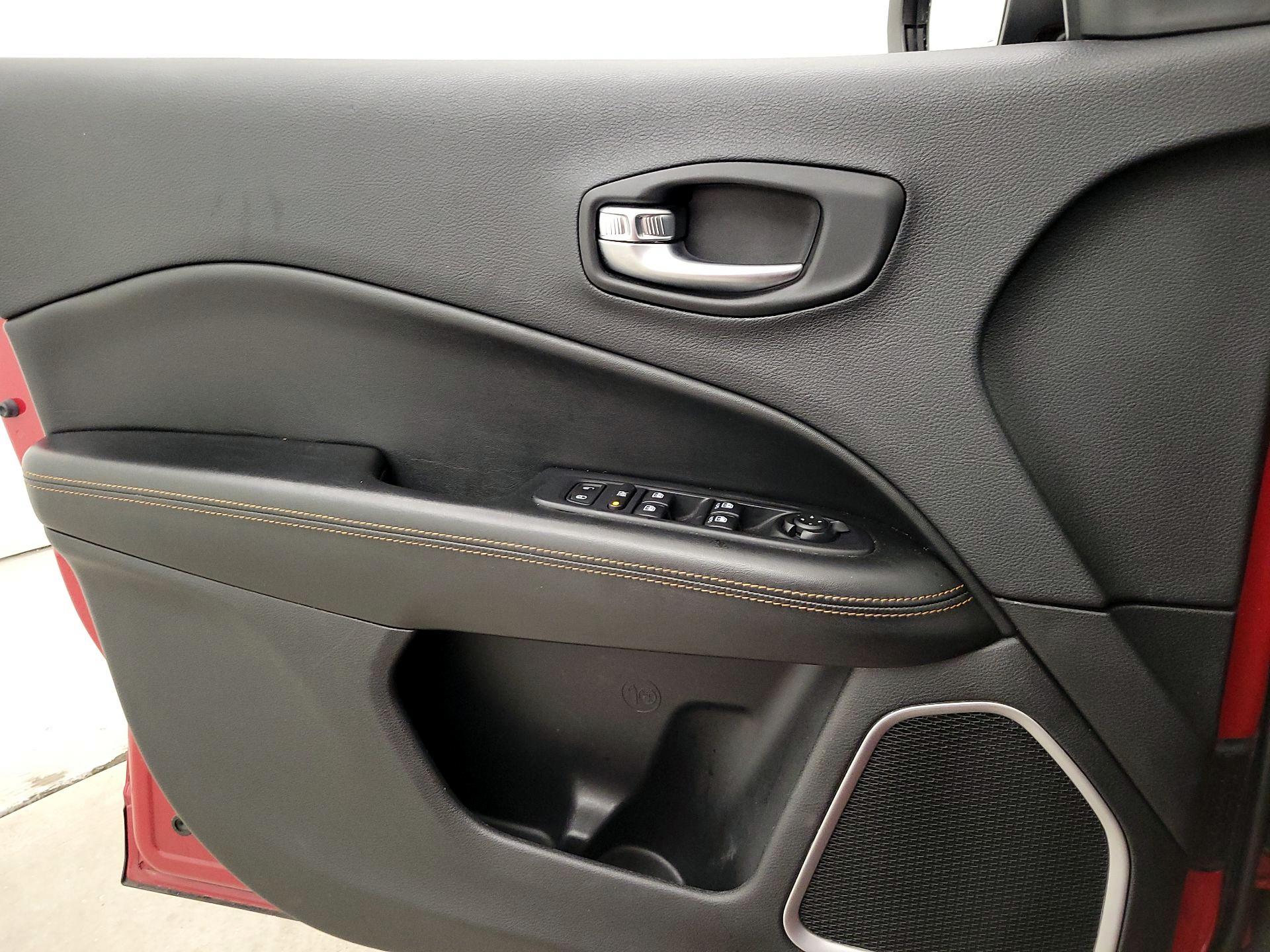 Thumbnail: 2019 Jeep Compass - 12