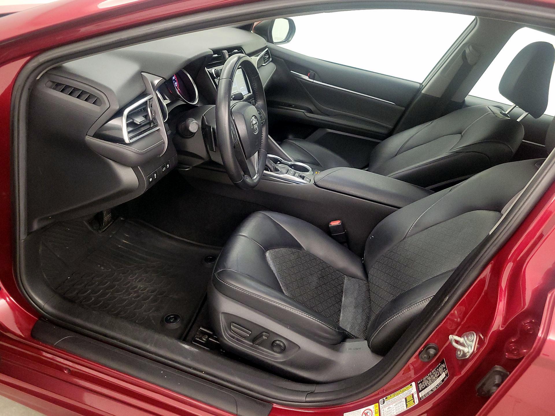 Thumbnail: 2018 Toyota Camry - 11