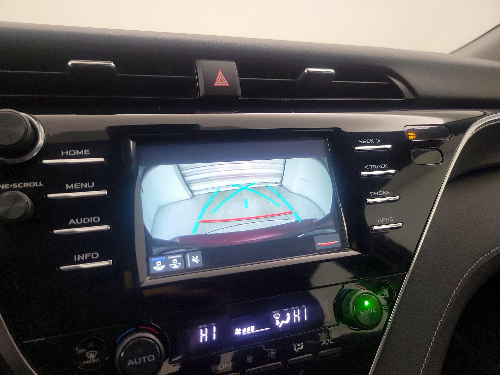 Thumbnail: 2018 Toyota Camry - 14