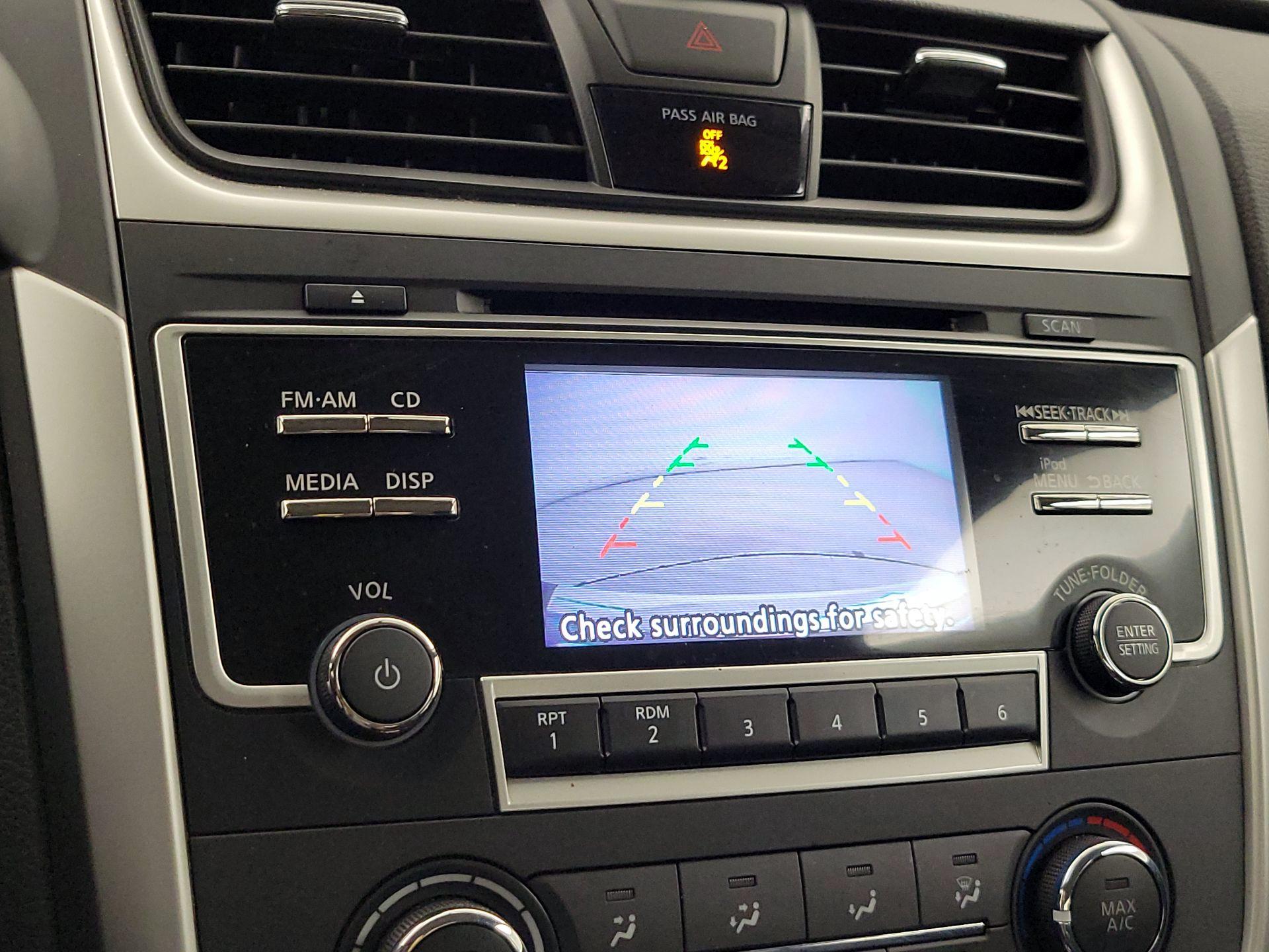 Thumbnail: 2017 Nissan Altima - 14