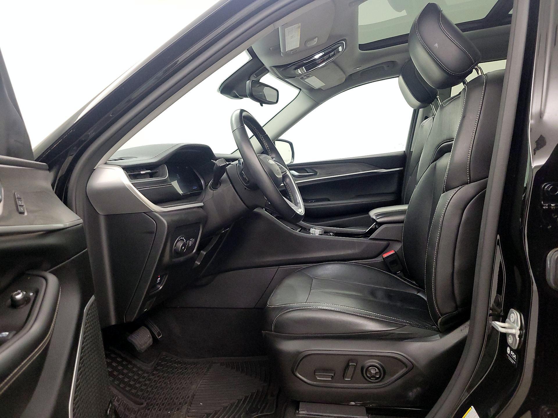 Thumbnail: 2022 Jeep Grand Cherokee - 11