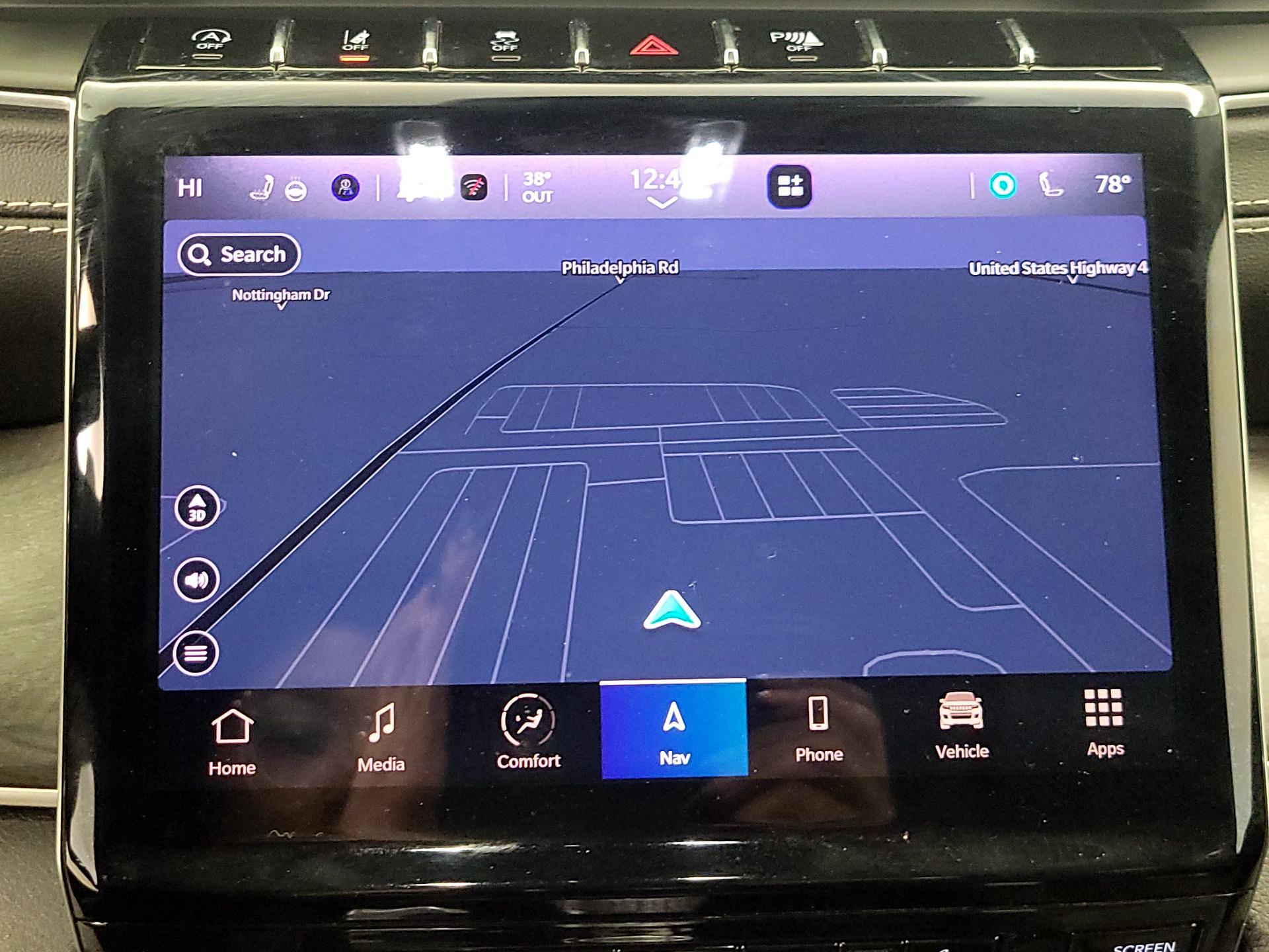 Thumbnail: 2022 Jeep Grand Cherokee - 14