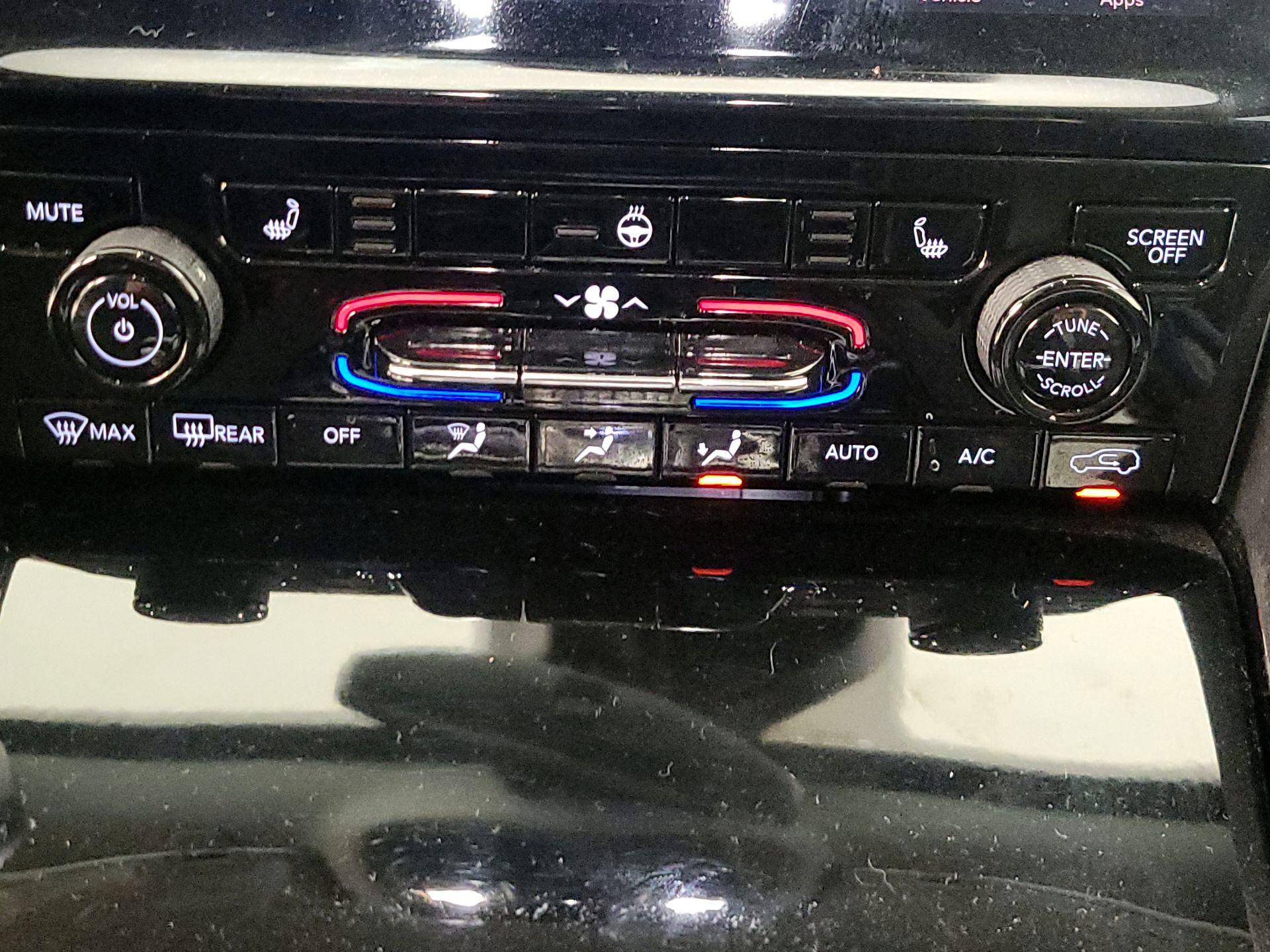 Thumbnail: 2022 Jeep Grand Cherokee - 17