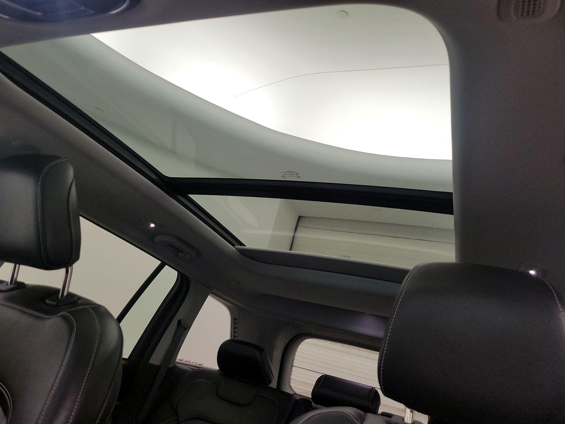 Thumbnail: 2022 Jeep Grand Cherokee - 20