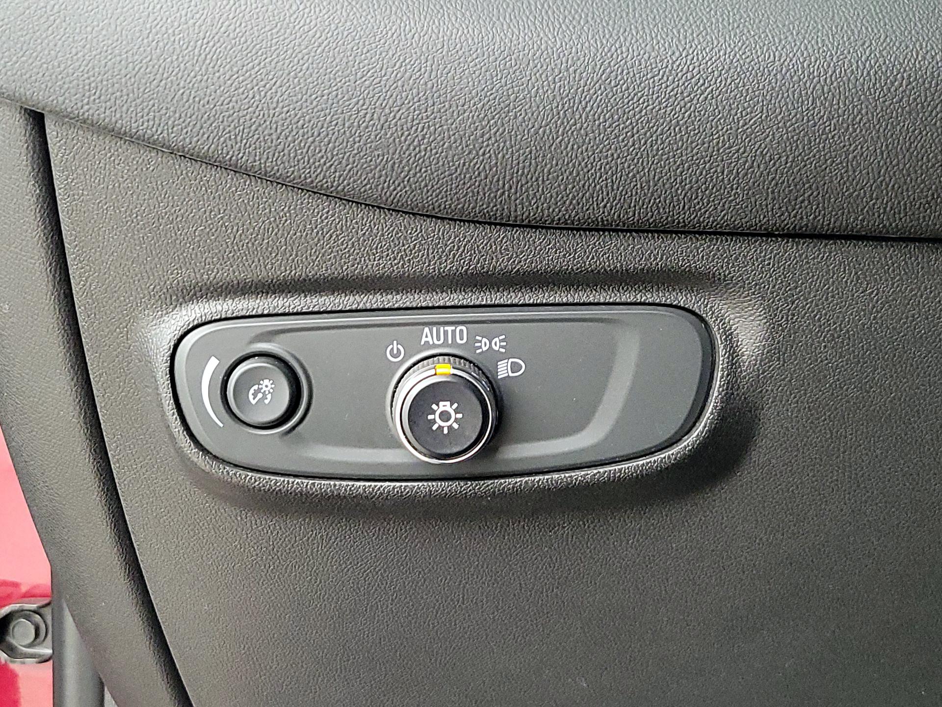 Thumbnail: 2019 Chevrolet Equinox - 13