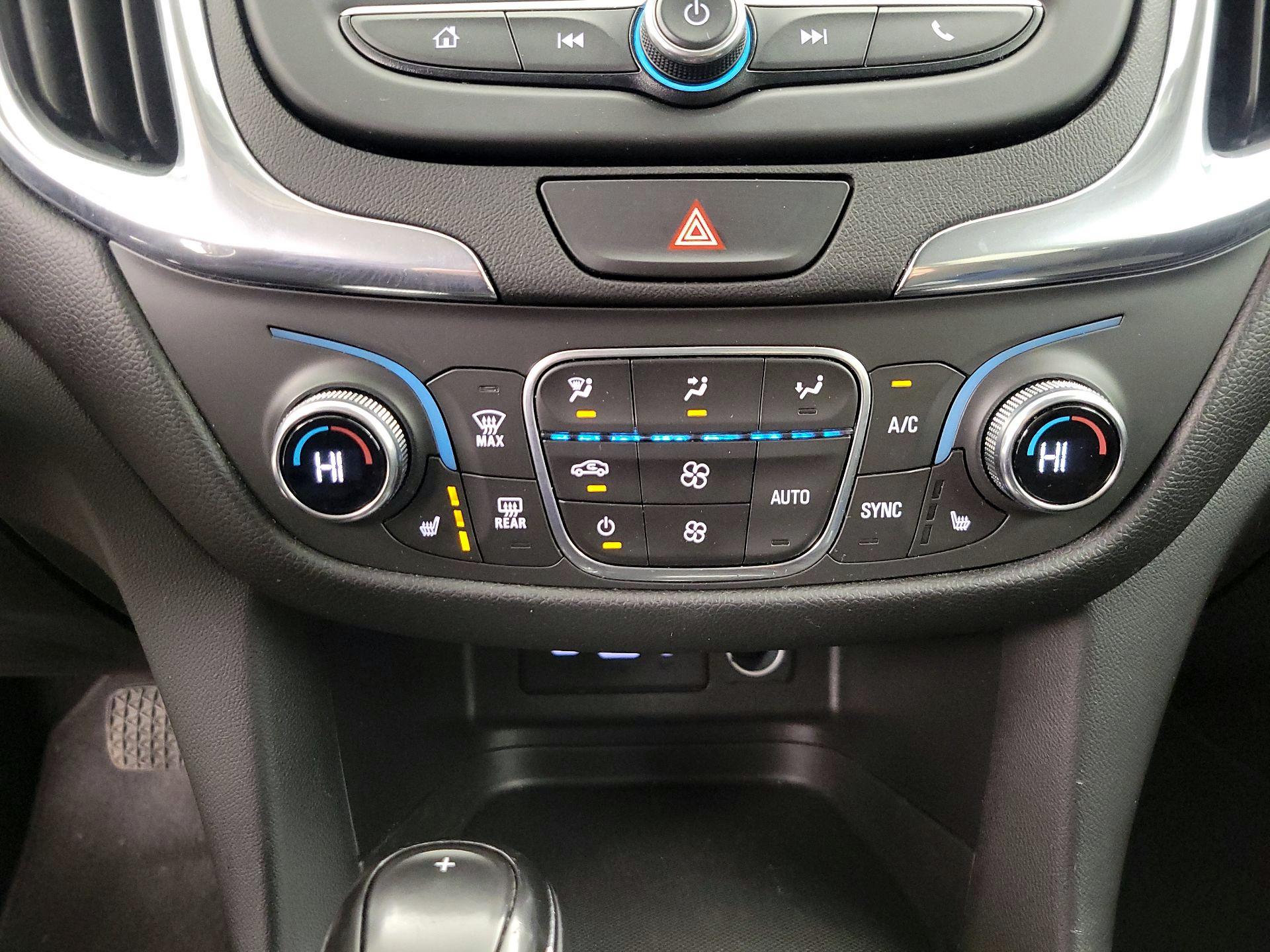 Thumbnail: 2019 Chevrolet Equinox - 16