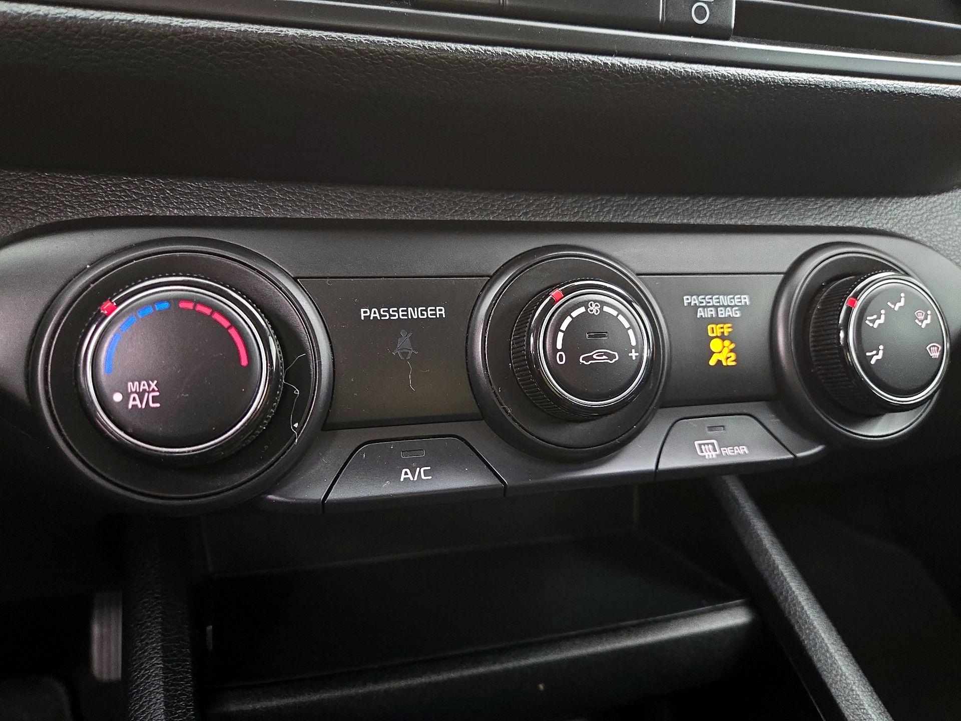 Thumbnail: 2021 Kia Forte - 16