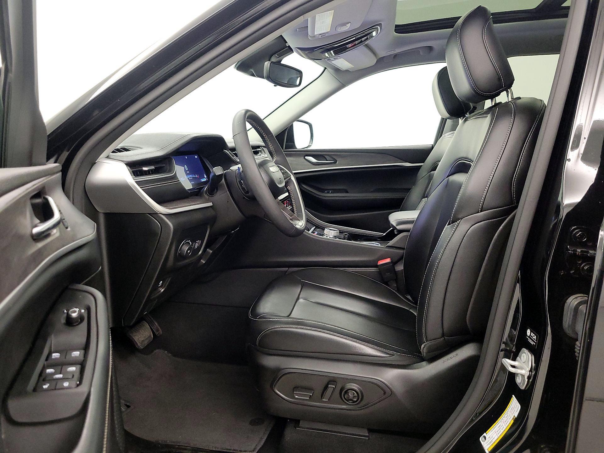 Thumbnail: 2023 Jeep Grand Cherokee - 11