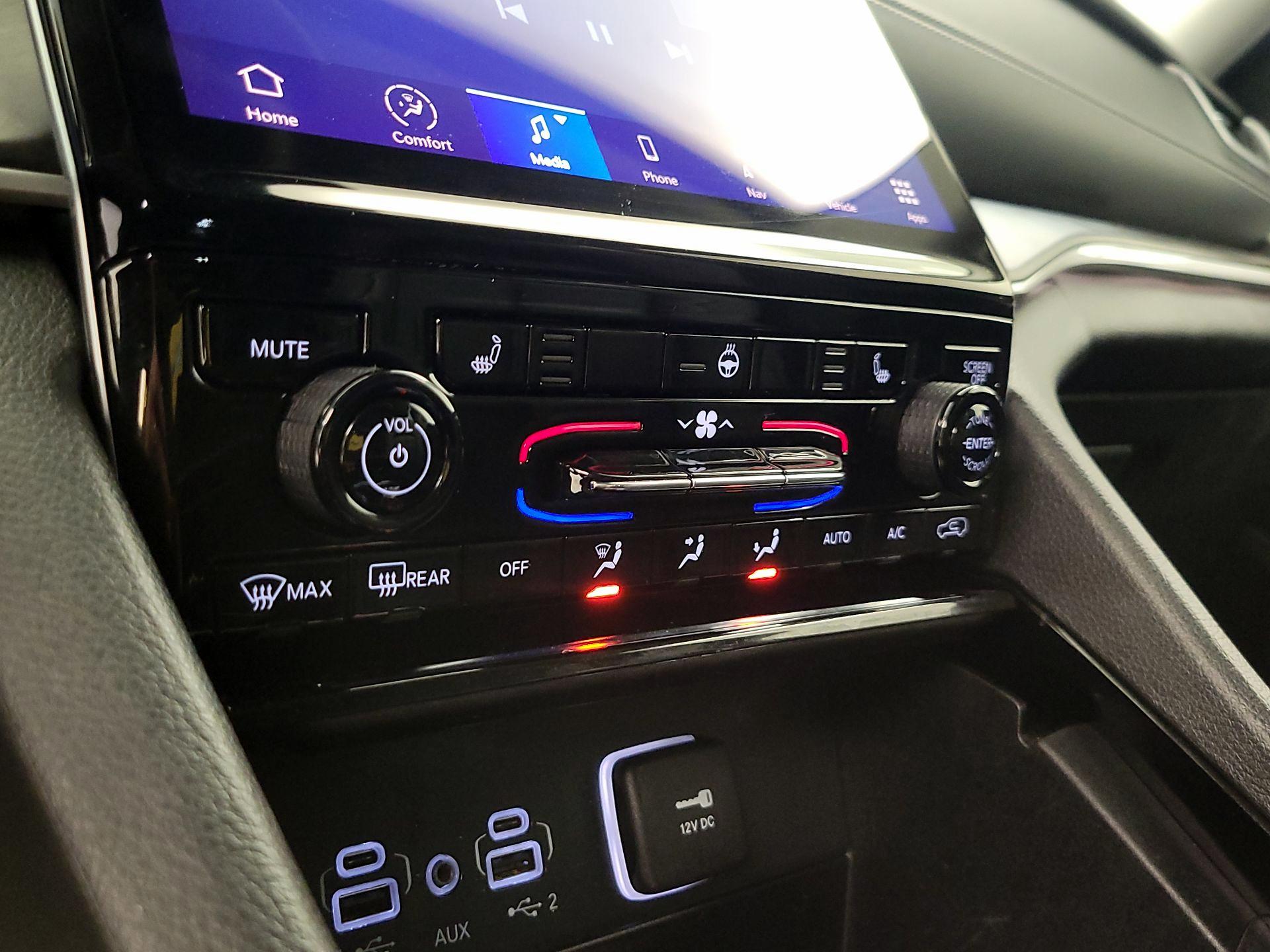 Thumbnail: 2023 Jeep Grand Cherokee - 17