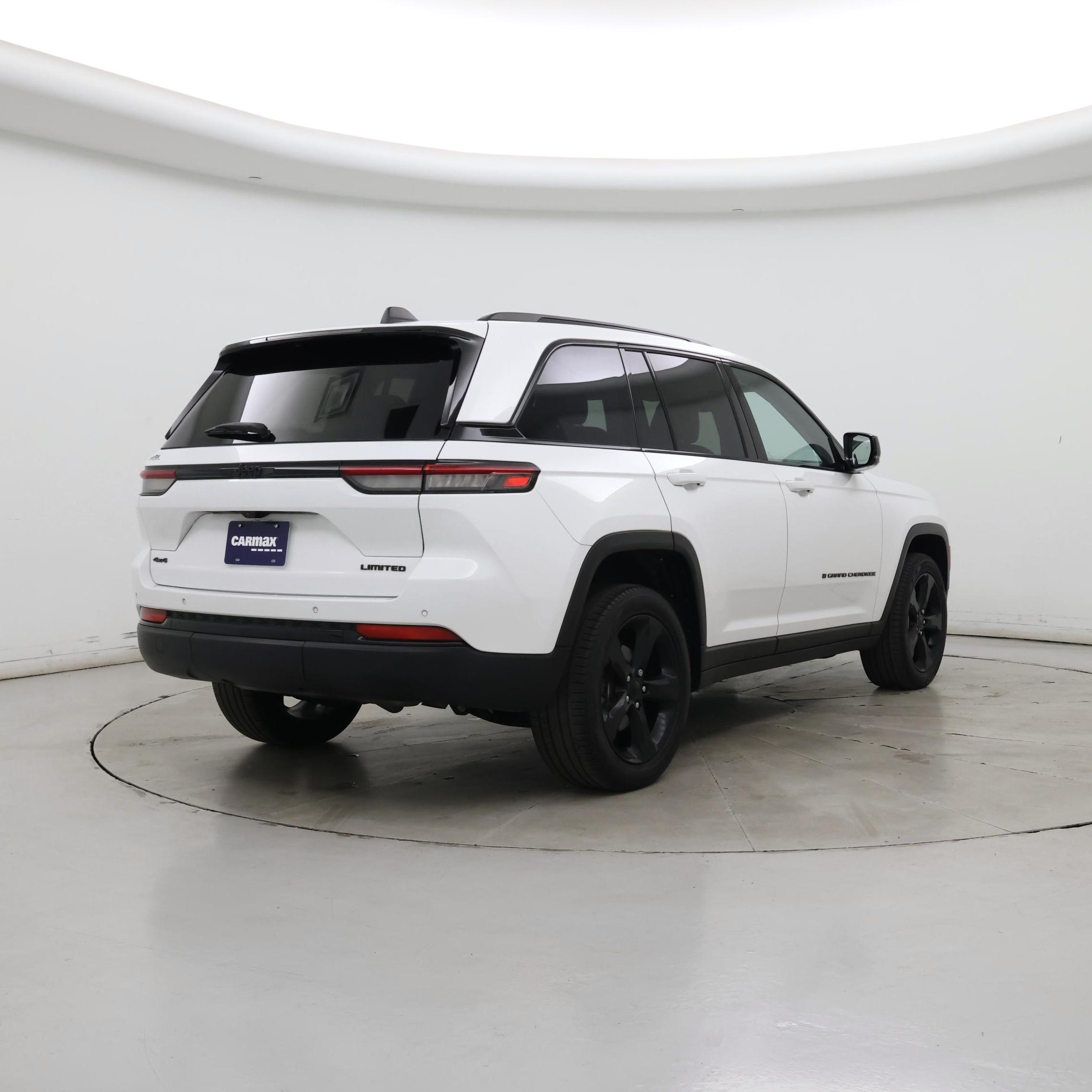 Thumbnail: 2023 Jeep Grand Cherokee - 8