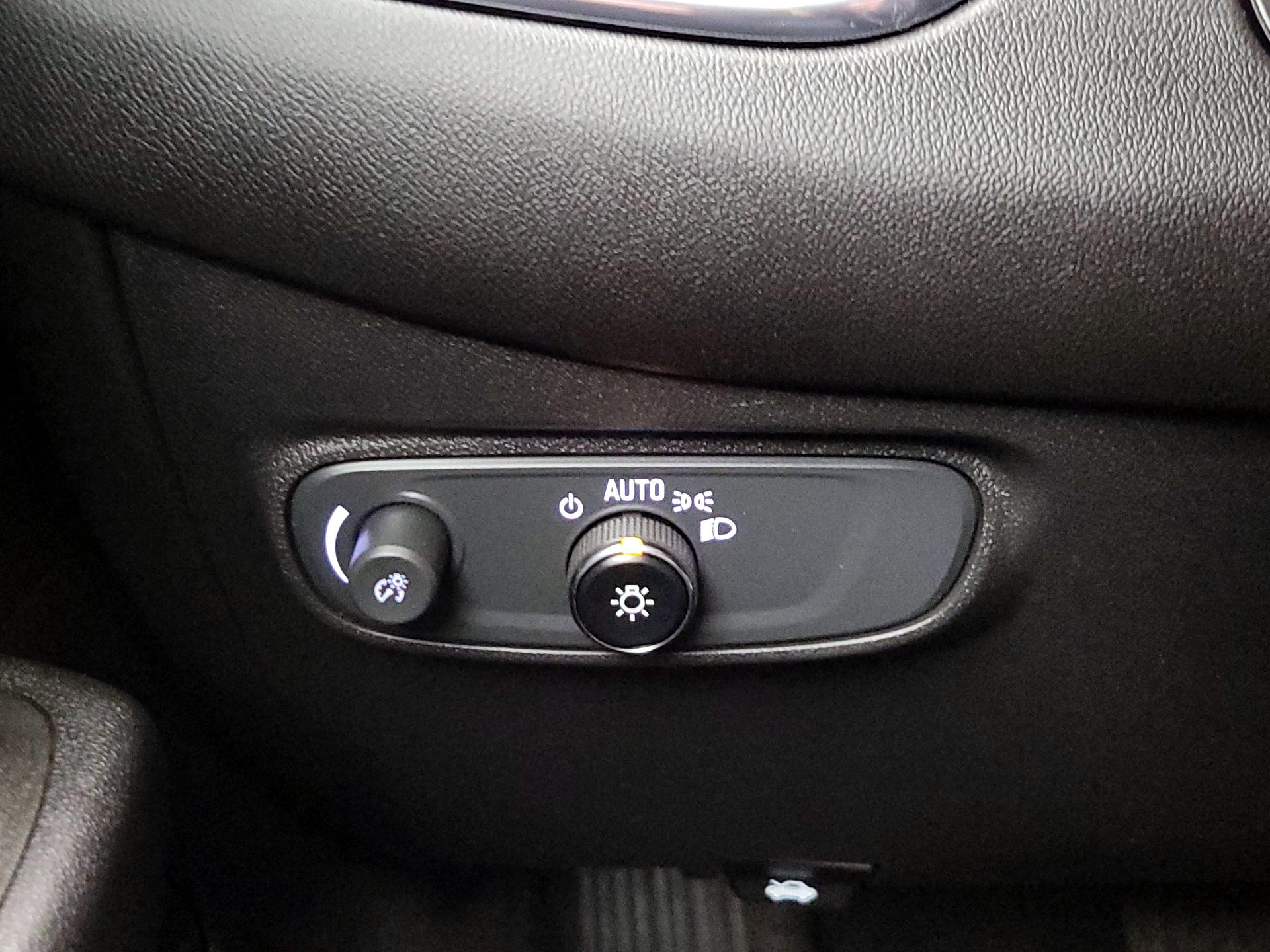 Thumbnail: 2022 Chevrolet Equinox - 13