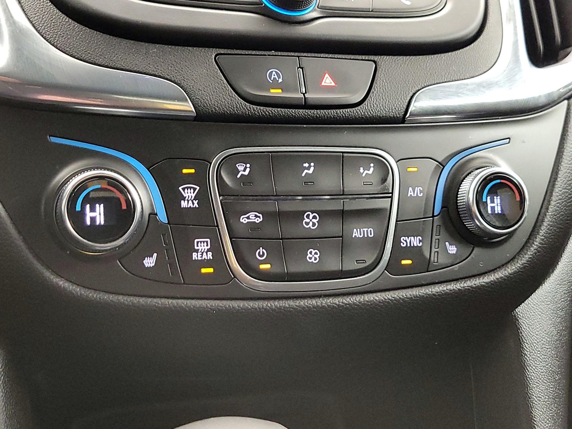 Thumbnail: 2022 Chevrolet Equinox - 16