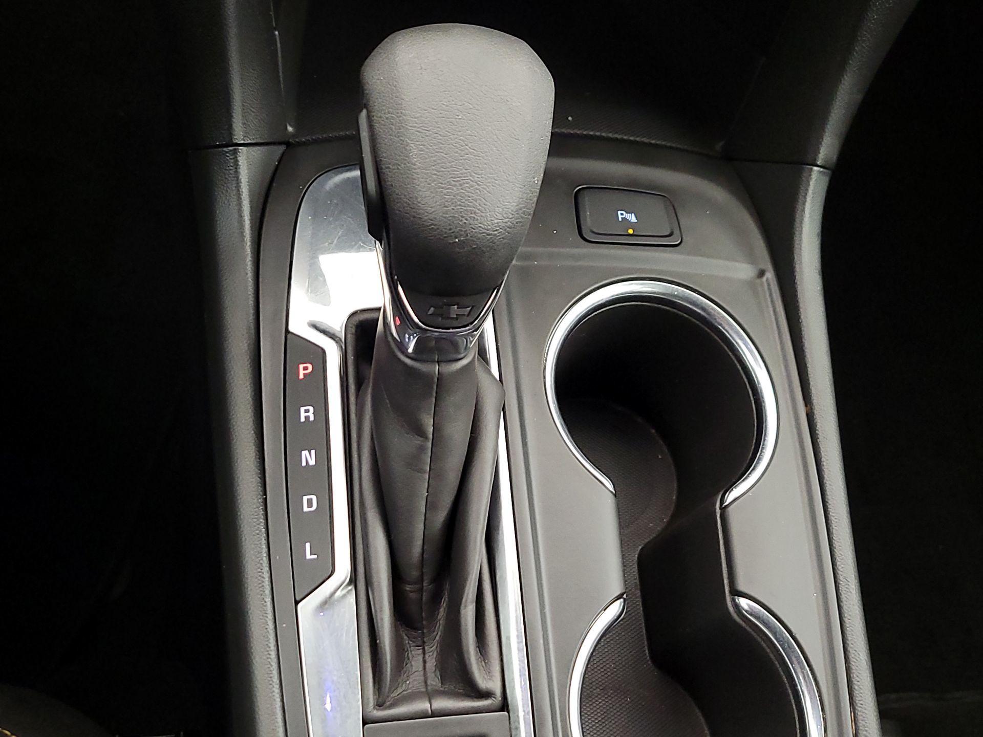 Thumbnail: 2022 Chevrolet Equinox - 17