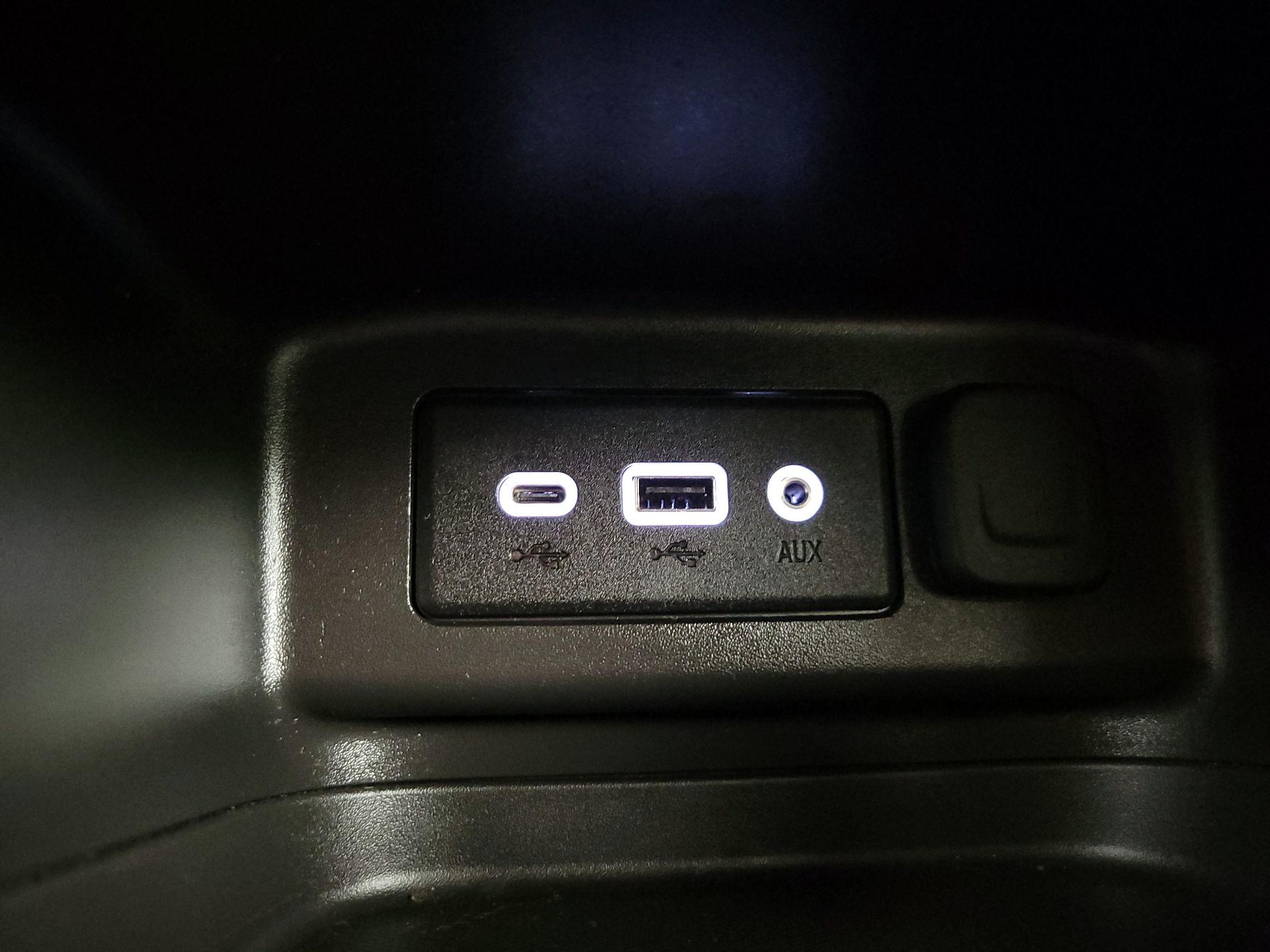 Thumbnail: 2022 Chevrolet Equinox - 18