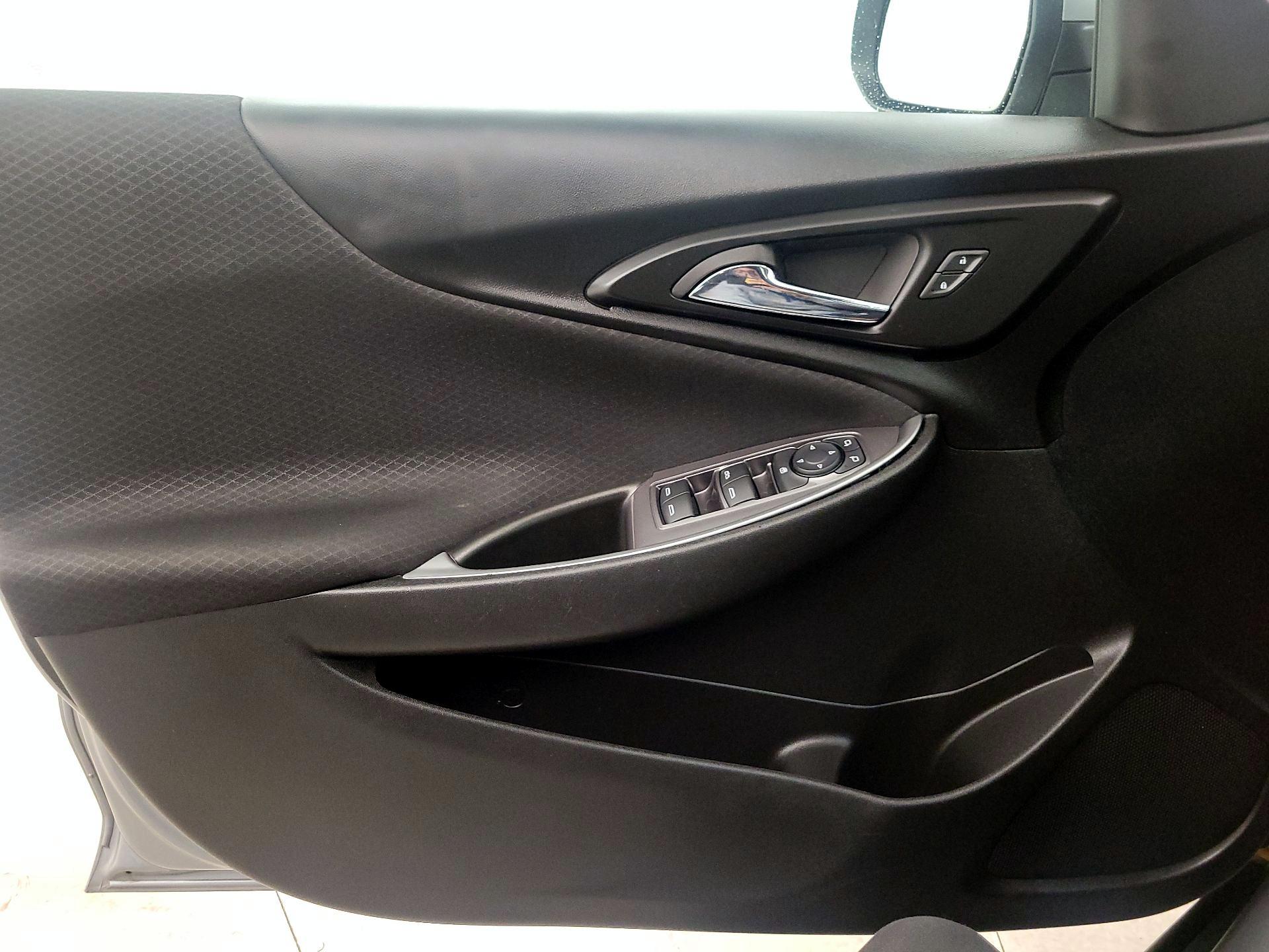 Thumbnail: 2023 Chevrolet Malibu - 12