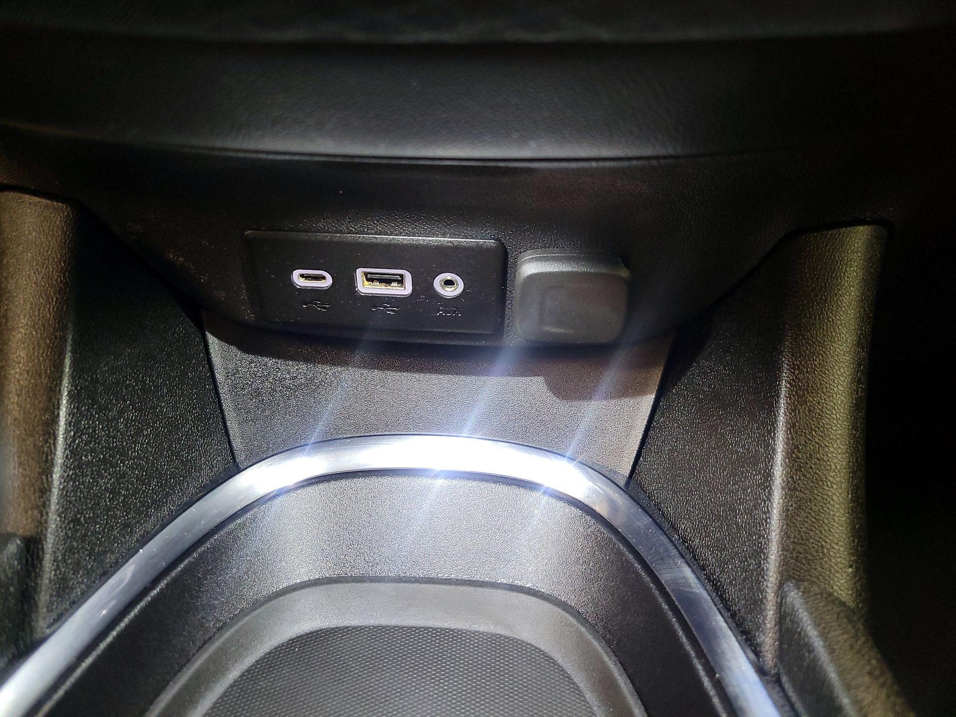 Thumbnail: 2023 Chevrolet Malibu - 18