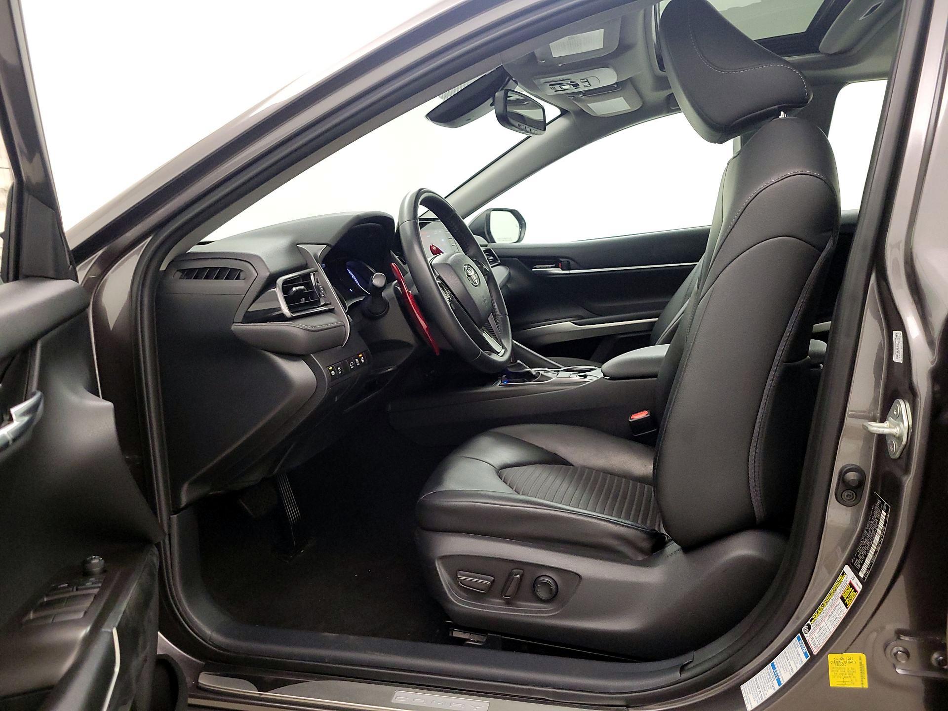 Thumbnail: 2021 Toyota Camry - 11