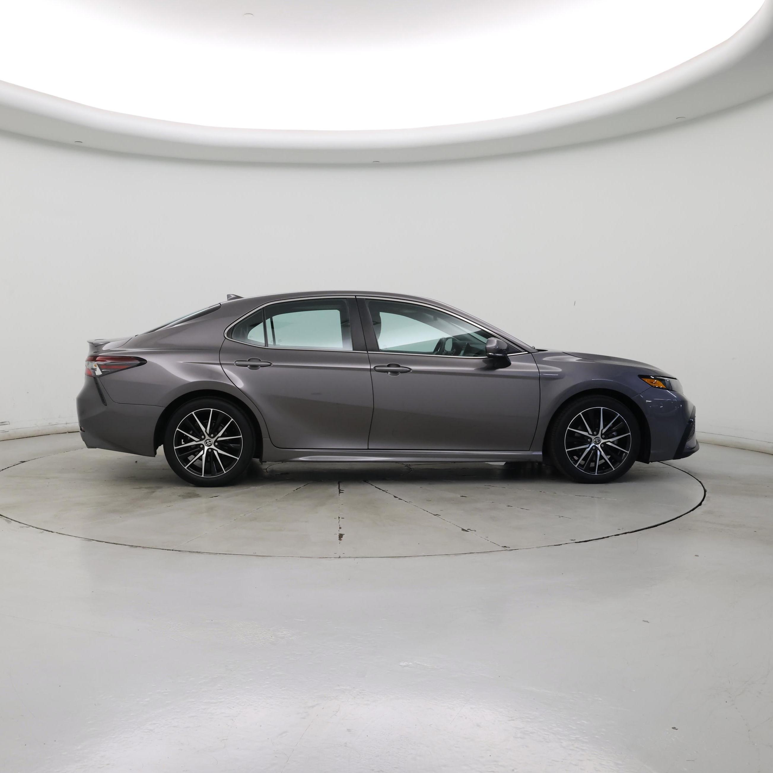 Thumbnail: 2021 Toyota Camry - 7